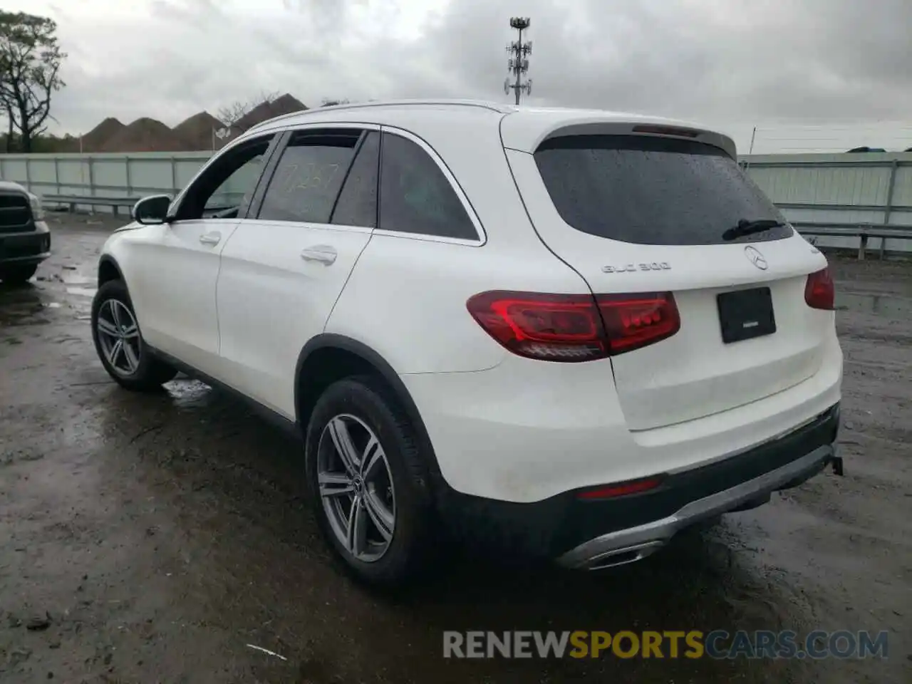 3 Photograph of a damaged car WDC0G8EB4LF706355 MERCEDES-BENZ GLC-CLASS 2020