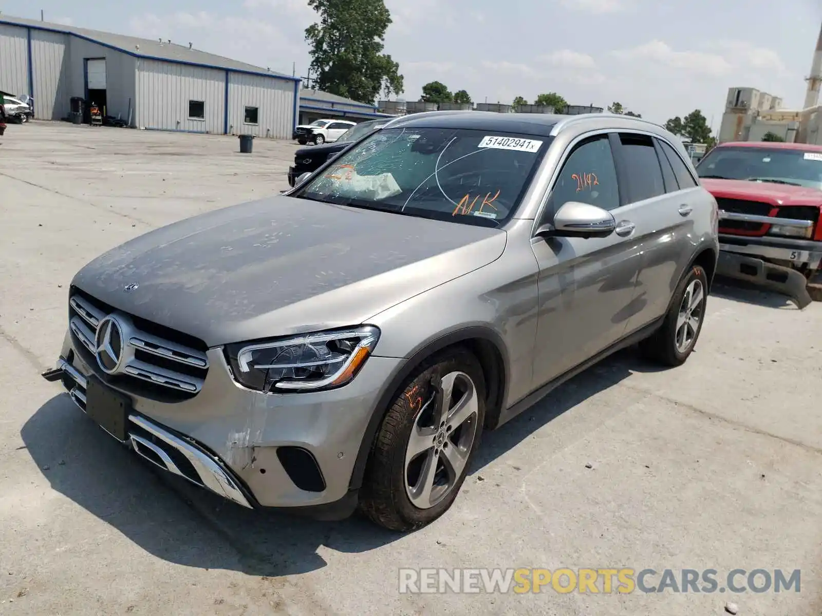 2 Photograph of a damaged car WDC0G8EB4LF736343 MERCEDES-BENZ GLC-CLASS 2020