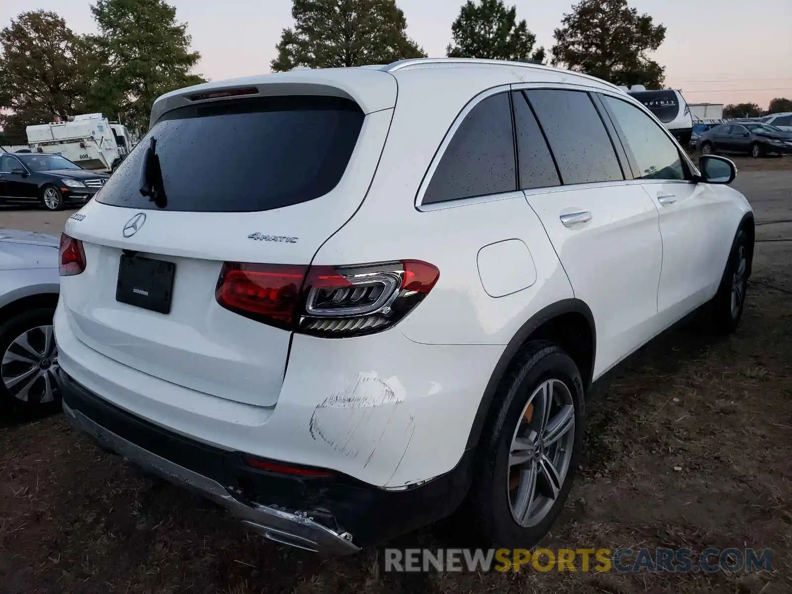 4 Photograph of a damaged car WDC0G8EB5LF696208 MERCEDES-BENZ GLC-CLASS 2020