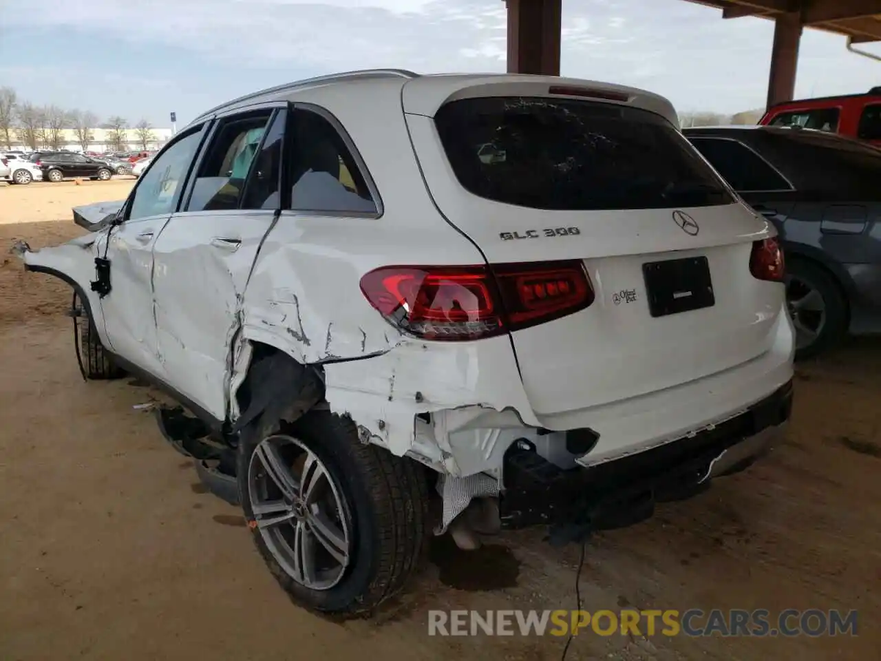 3 Photograph of a damaged car WDC0G8EB5LF712407 MERCEDES-BENZ GLC-CLASS 2020