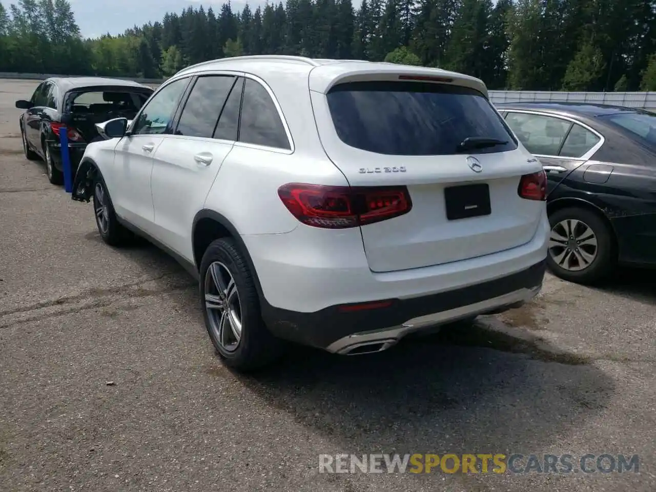 3 Photograph of a damaged car WDC0G8EB5LF751532 MERCEDES-BENZ GLC-CLASS 2020