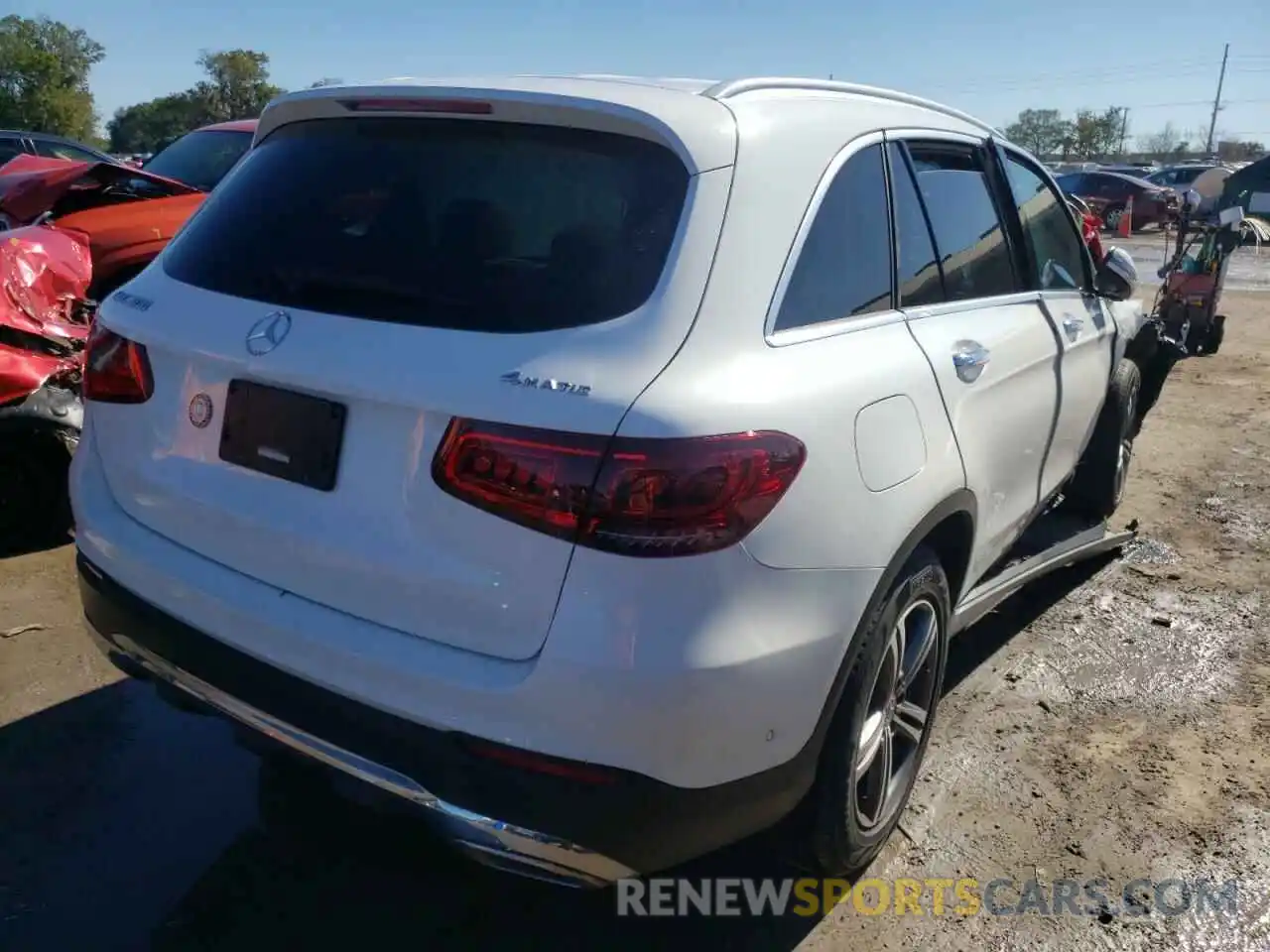 4 Photograph of a damaged car WDC0G8EB6LF692104 MERCEDES-BENZ GLC-CLASS 2020