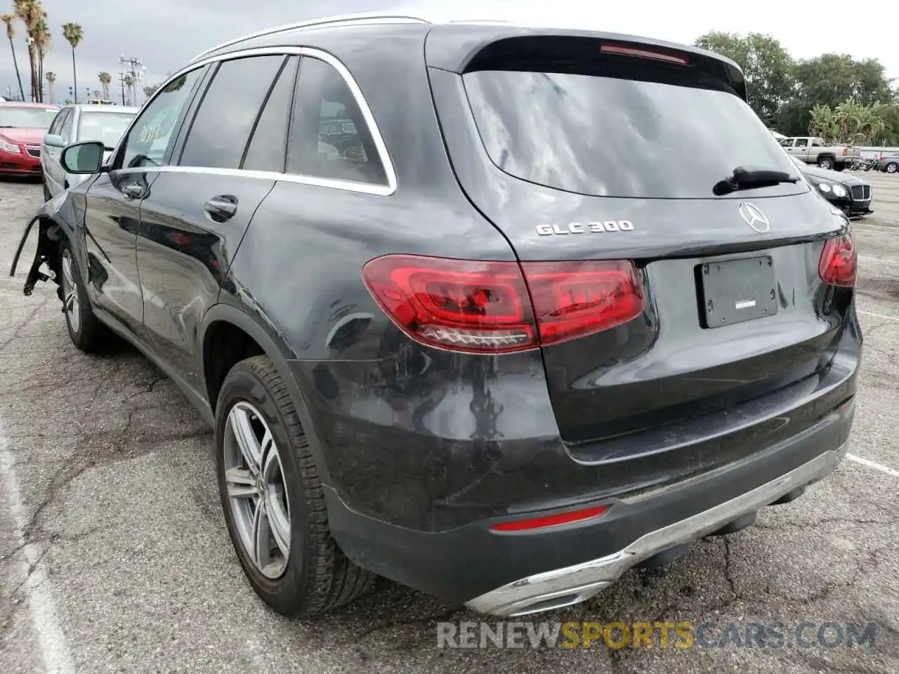 3 Photograph of a damaged car WDC0G8EB7LF719682 MERCEDES-BENZ GLC-CLASS 2020