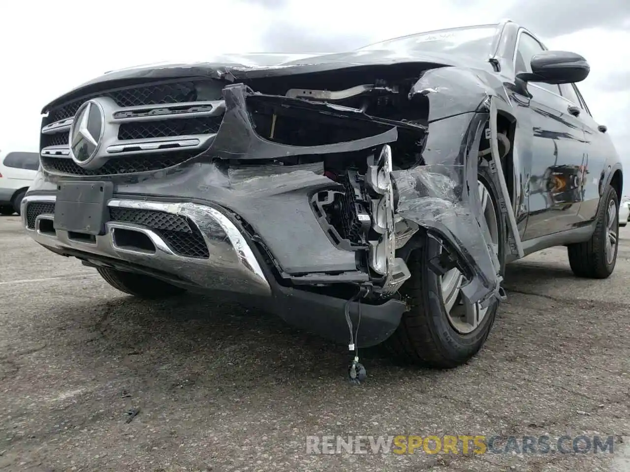 9 Photograph of a damaged car WDC0G8EB7LF719682 MERCEDES-BENZ GLC-CLASS 2020