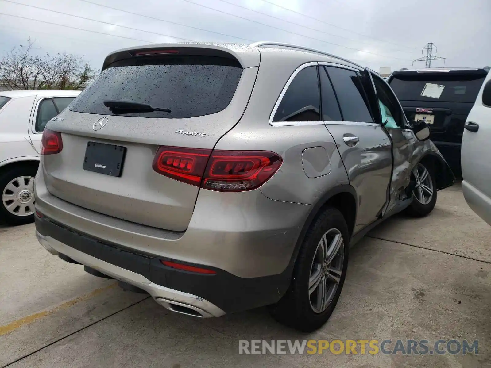 4 Photograph of a damaged car WDC0G8EB8LF711445 MERCEDES-BENZ GLC-CLASS 2020