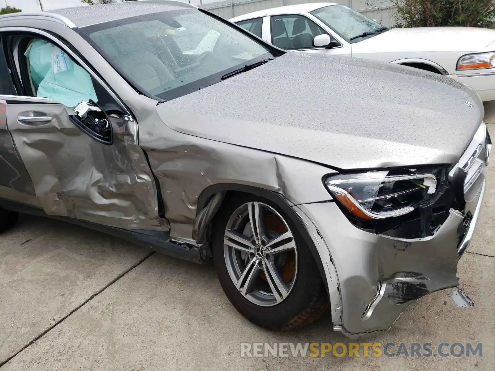 9 Photograph of a damaged car WDC0G8EB8LF711445 MERCEDES-BENZ GLC-CLASS 2020