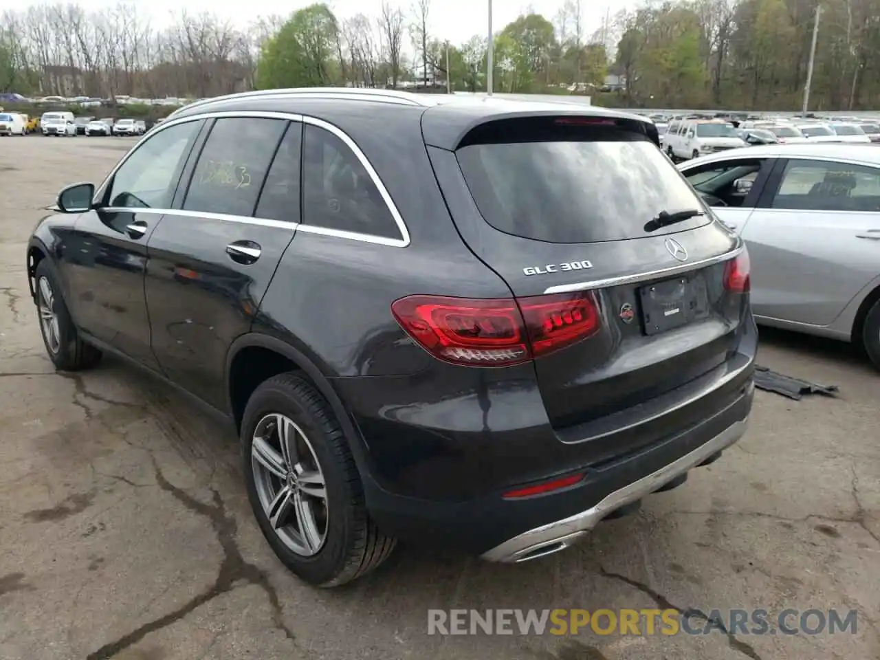 3 Photograph of a damaged car WDC0G8EB9LF703922 MERCEDES-BENZ GLC-CLASS 2020