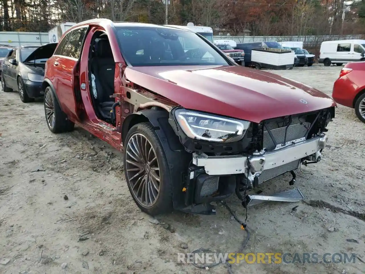 1 Photograph of a damaged car WDC0G8JB2LF696978 MERCEDES-BENZ GLC-CLASS 2020