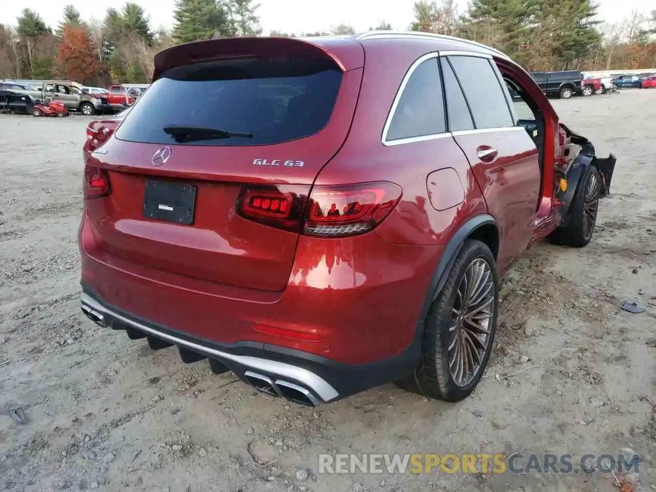 4 Photograph of a damaged car WDC0G8JB2LF696978 MERCEDES-BENZ GLC-CLASS 2020