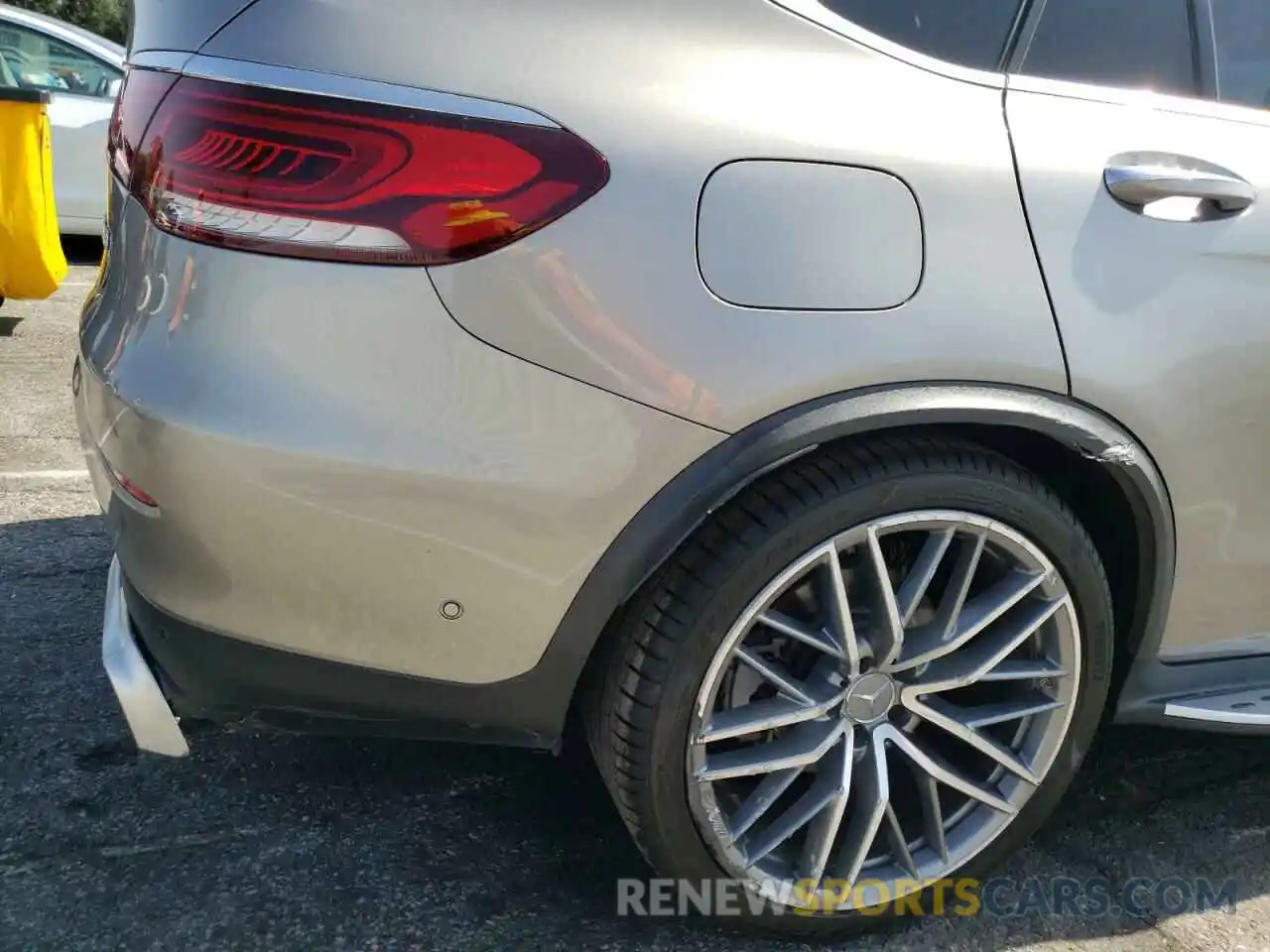 9 Photograph of a damaged car WDC0J6EB1LF727377 MERCEDES-BENZ GLC-CLASS 2020