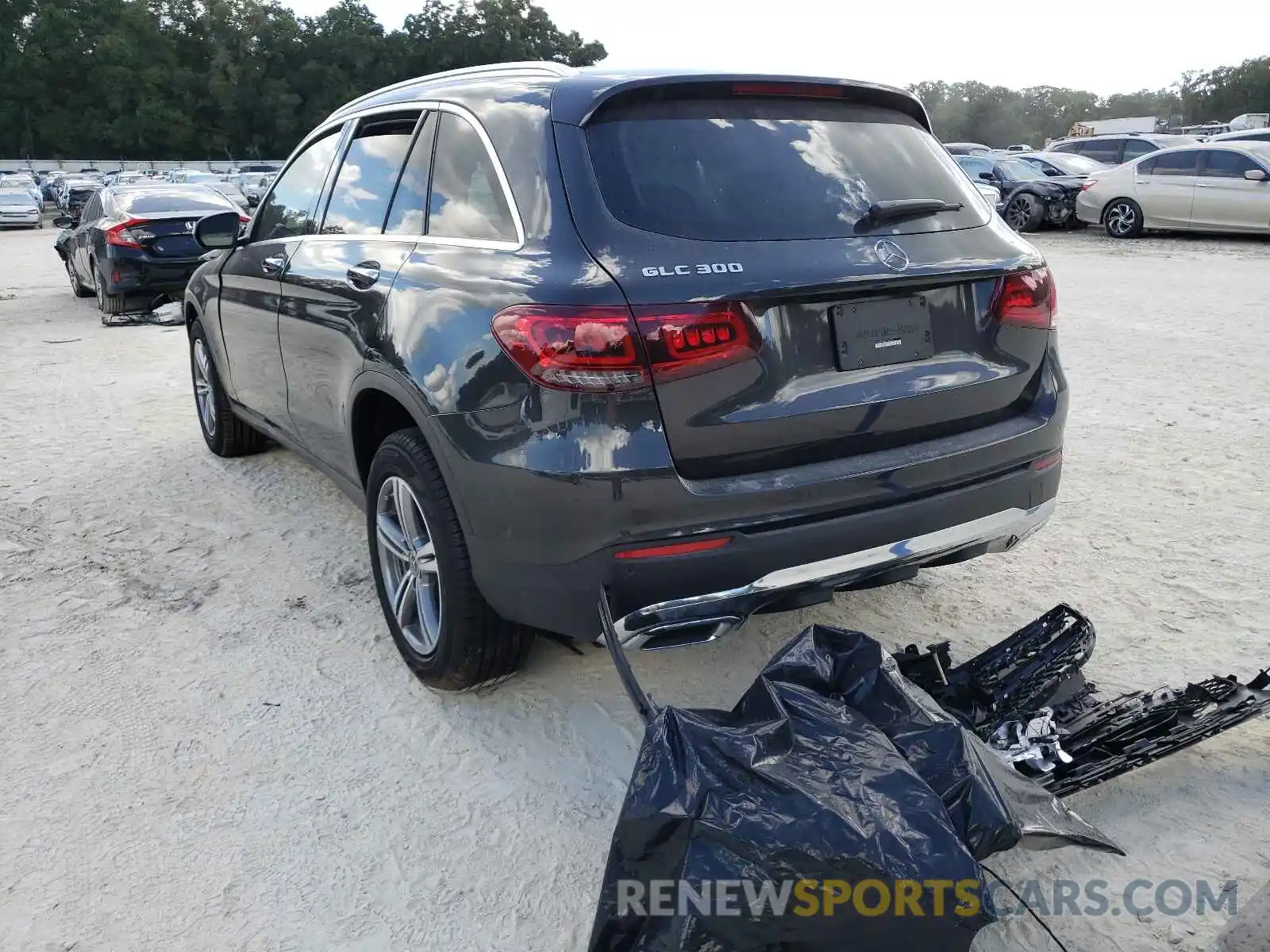 3 Photograph of a damaged car W1N0G8DB0MV264729 MERCEDES-BENZ GLC-CLASS 2021