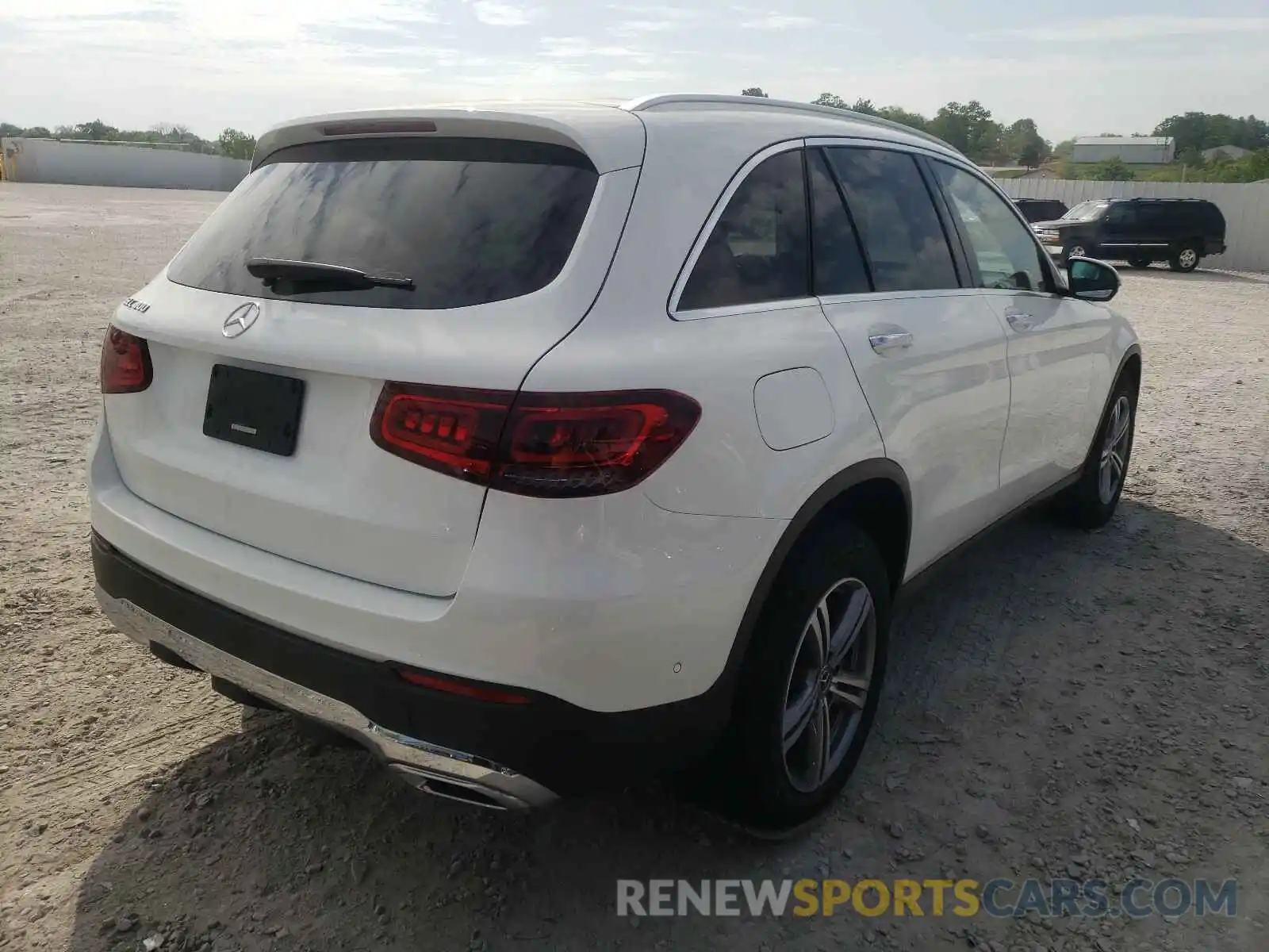 4 Photograph of a damaged car W1N0G8DB1MF891420 MERCEDES-BENZ GLC-CLASS 2021