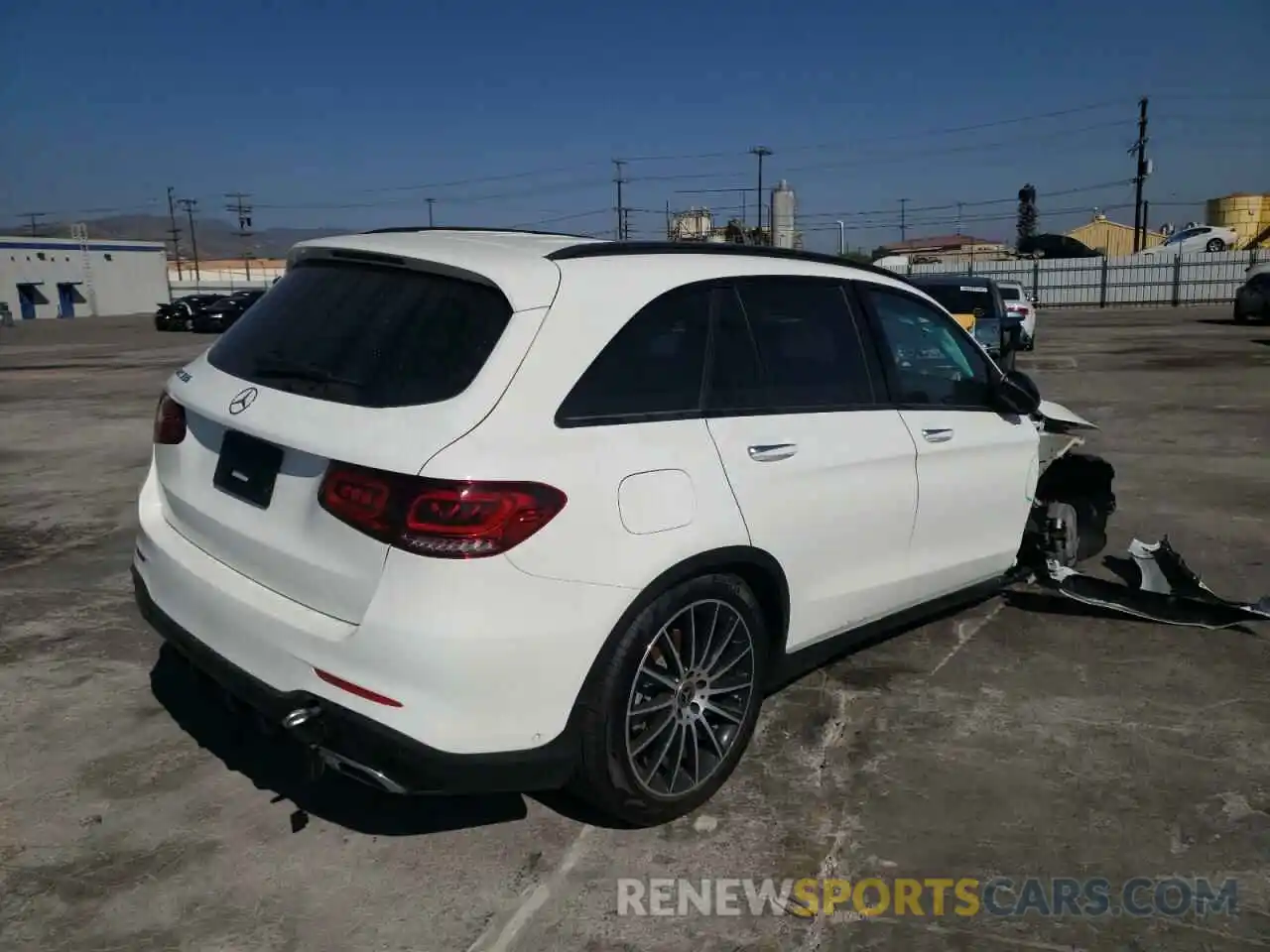 4 Photograph of a damaged car W1N0G8DB1MF927929 MERCEDES-BENZ GLC-CLASS 2021