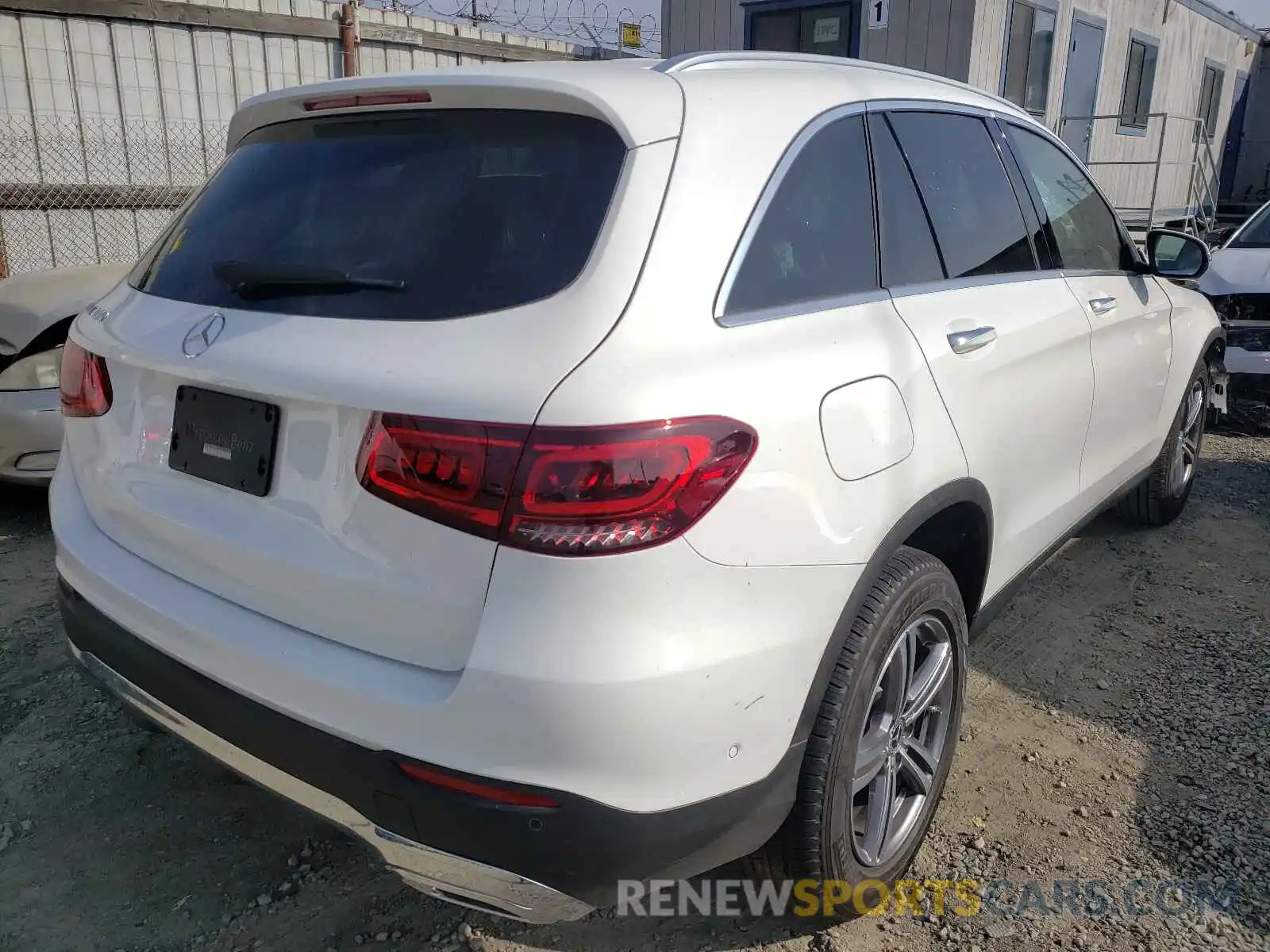 4 Фотография поврежденного автомобиля W1N0G8DB1MV306762 MERCEDES-BENZ GLC-CLASS 2021