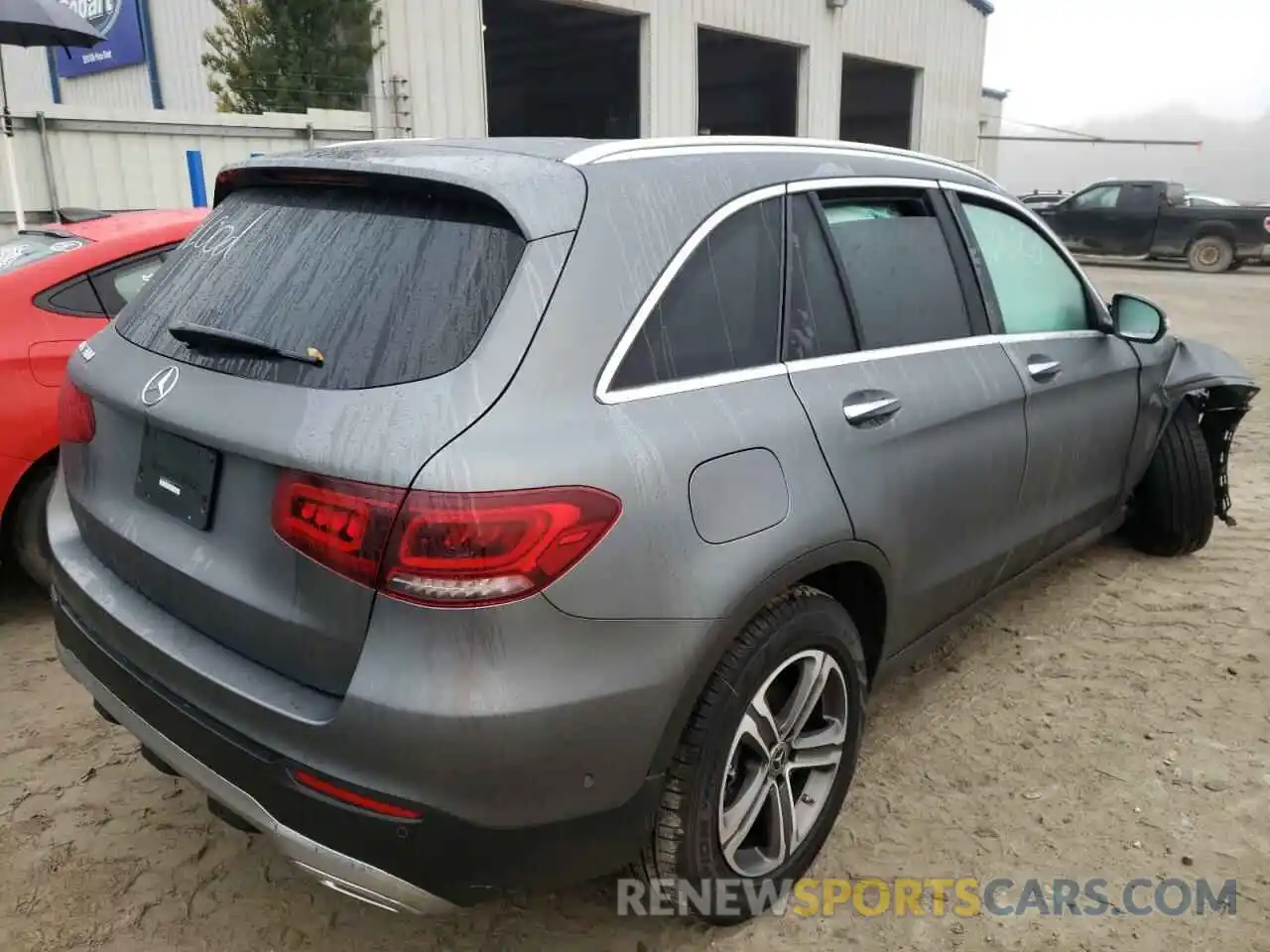 4 Фотография поврежденного автомобиля W1N0G8DB2MF915692 MERCEDES-BENZ GLC-CLASS 2021