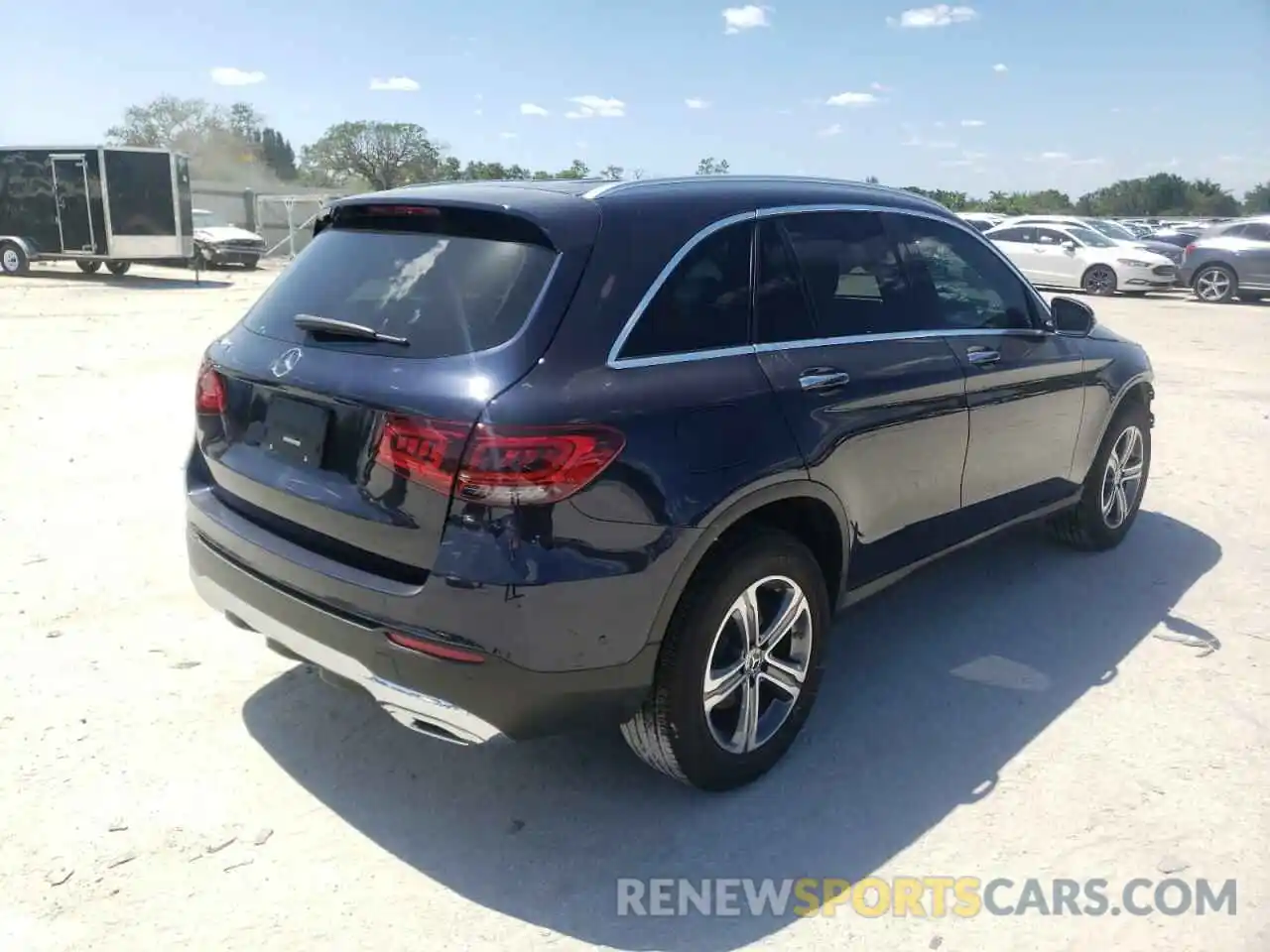 4 Photograph of a damaged car W1N0G8DB2MG008743 MERCEDES-BENZ GLC-CLASS 2021