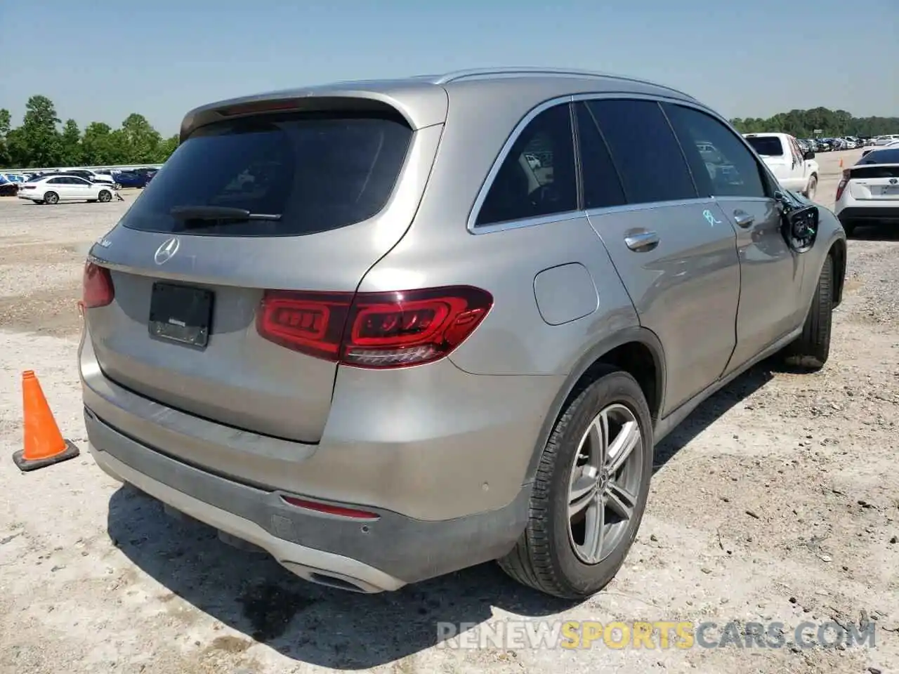 4 Photograph of a damaged car W1N0G8DB2MV267728 MERCEDES-BENZ GLC-CLASS 2021