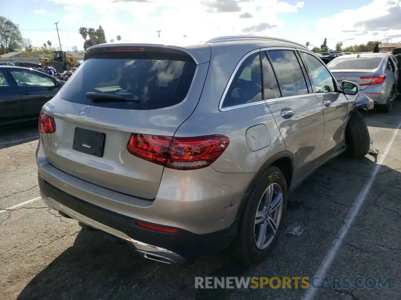 4 Photograph of a damaged car W1N0G8DB2MV313140 MERCEDES-BENZ GLC-CLASS 2021