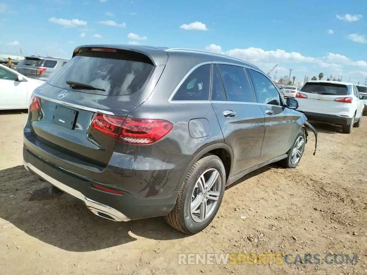 4 Photograph of a damaged car W1N0G8DB3MF879561 MERCEDES-BENZ GLC-CLASS 2021