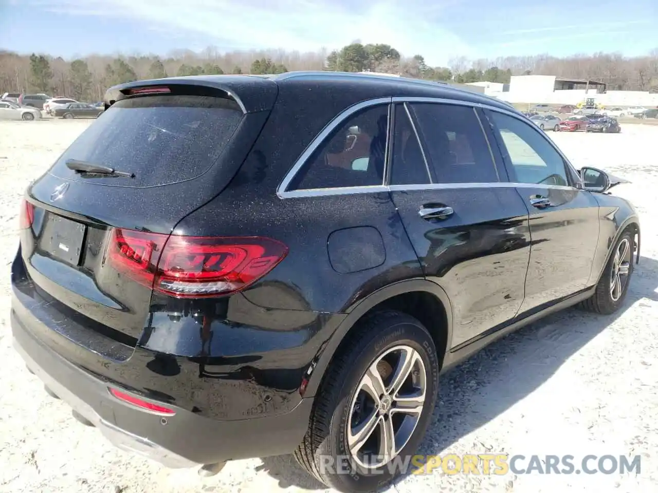 4 Photograph of a damaged car W1N0G8DB3MF935059 MERCEDES-BENZ GLC-CLASS 2021