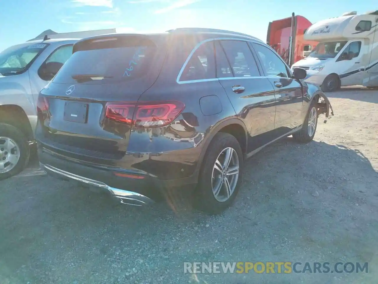 4 Photograph of a damaged car W1N0G8DB3MV267592 MERCEDES-BENZ GLC-CLASS 2021