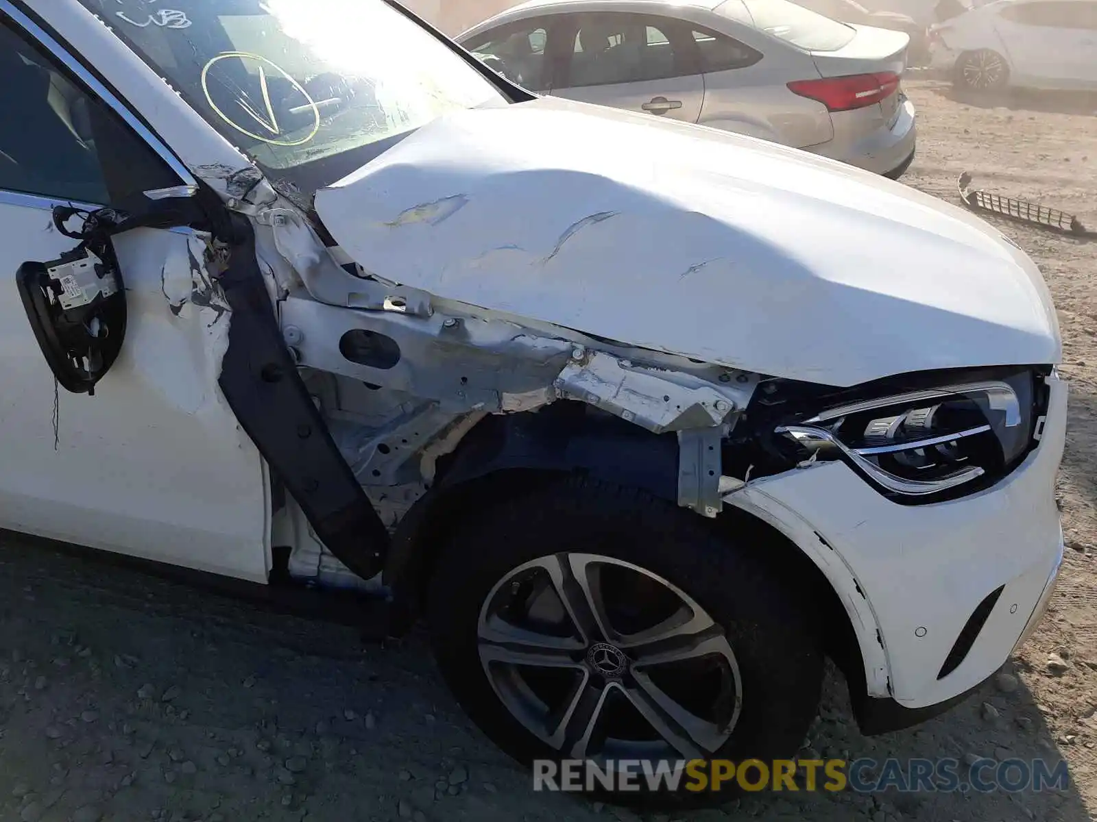 9 Photograph of a damaged car W1N0G8DB4MF869105 MERCEDES-BENZ GLC-CLASS 2021