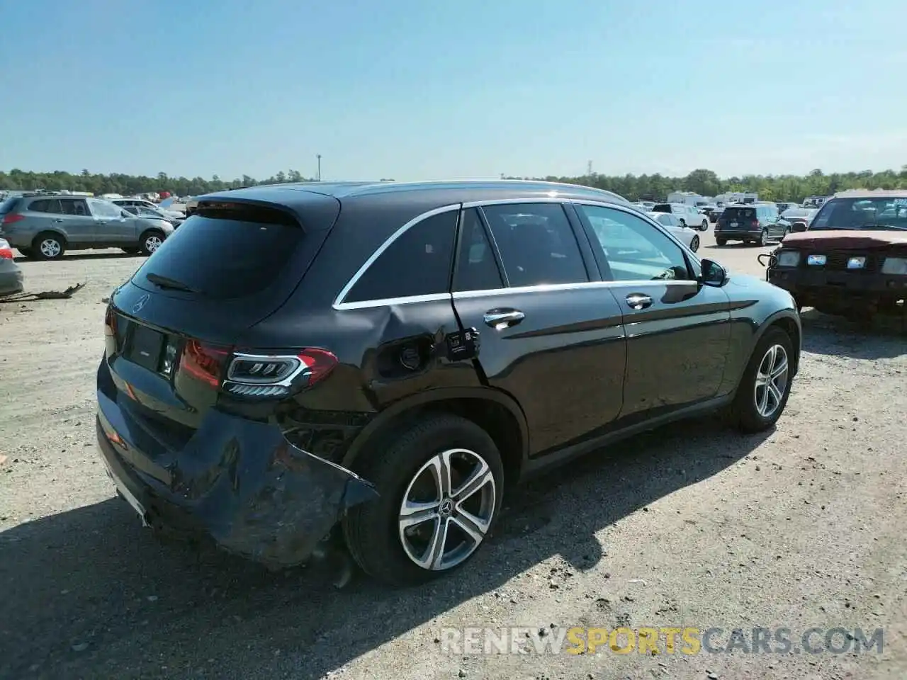 4 Photograph of a damaged car W1N0G8DB4MF904211 MERCEDES-BENZ GLC-CLASS 2021