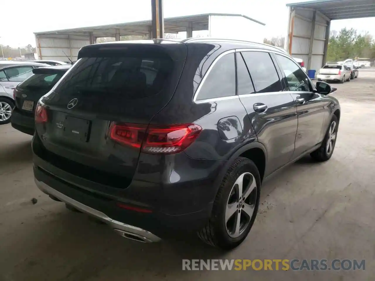 4 Photograph of a damaged car W1N0G8DB5MF934074 MERCEDES-BENZ GLC-CLASS 2021