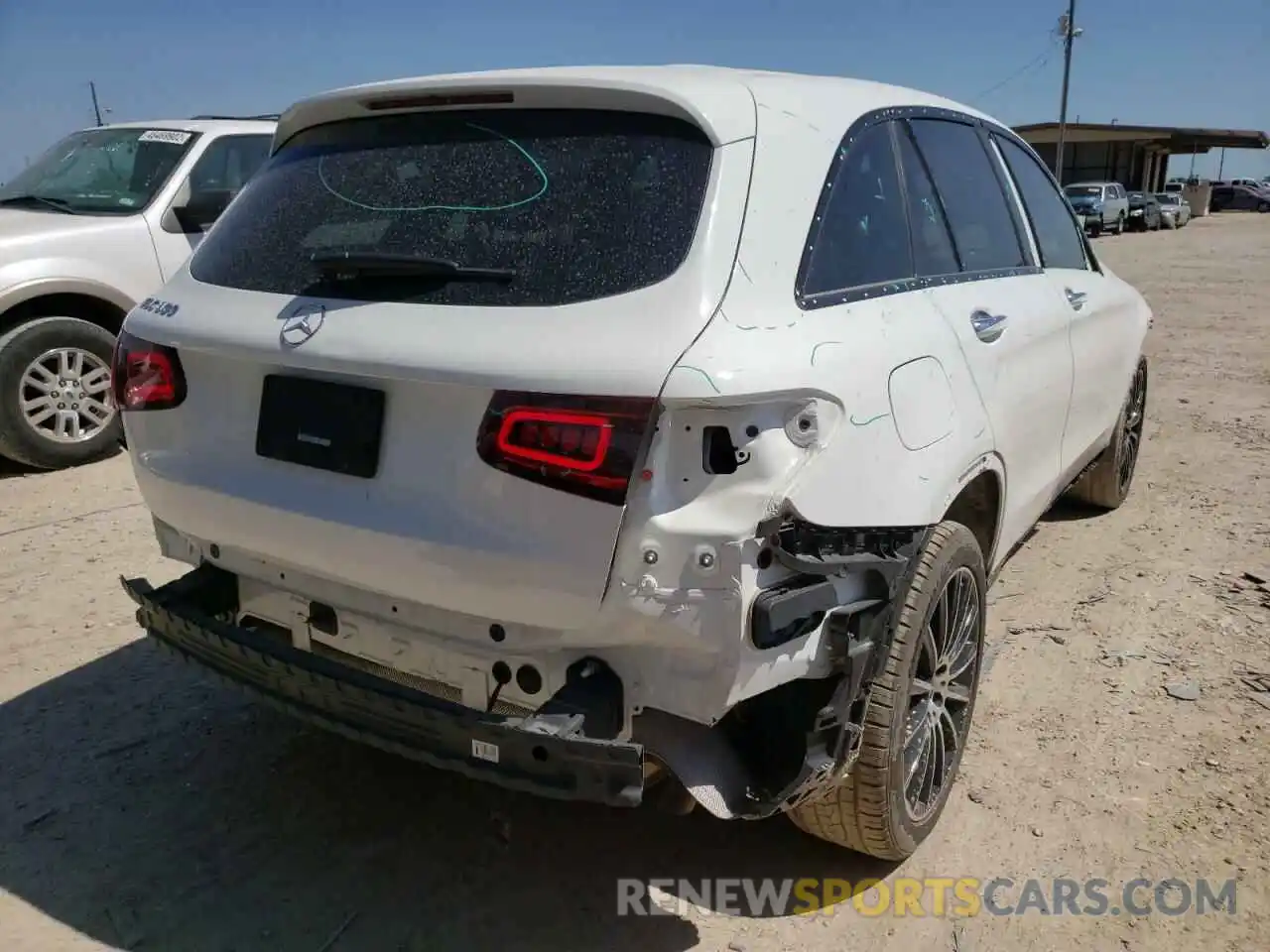 4 Photograph of a damaged car W1N0G8DB5MV267674 MERCEDES-BENZ GLC-CLASS 2021