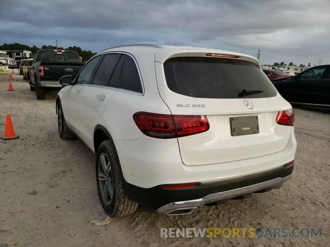 3 Photograph of a damaged car W1N0G8DB5MV288556 MERCEDES-BENZ GLC-CLASS 2021