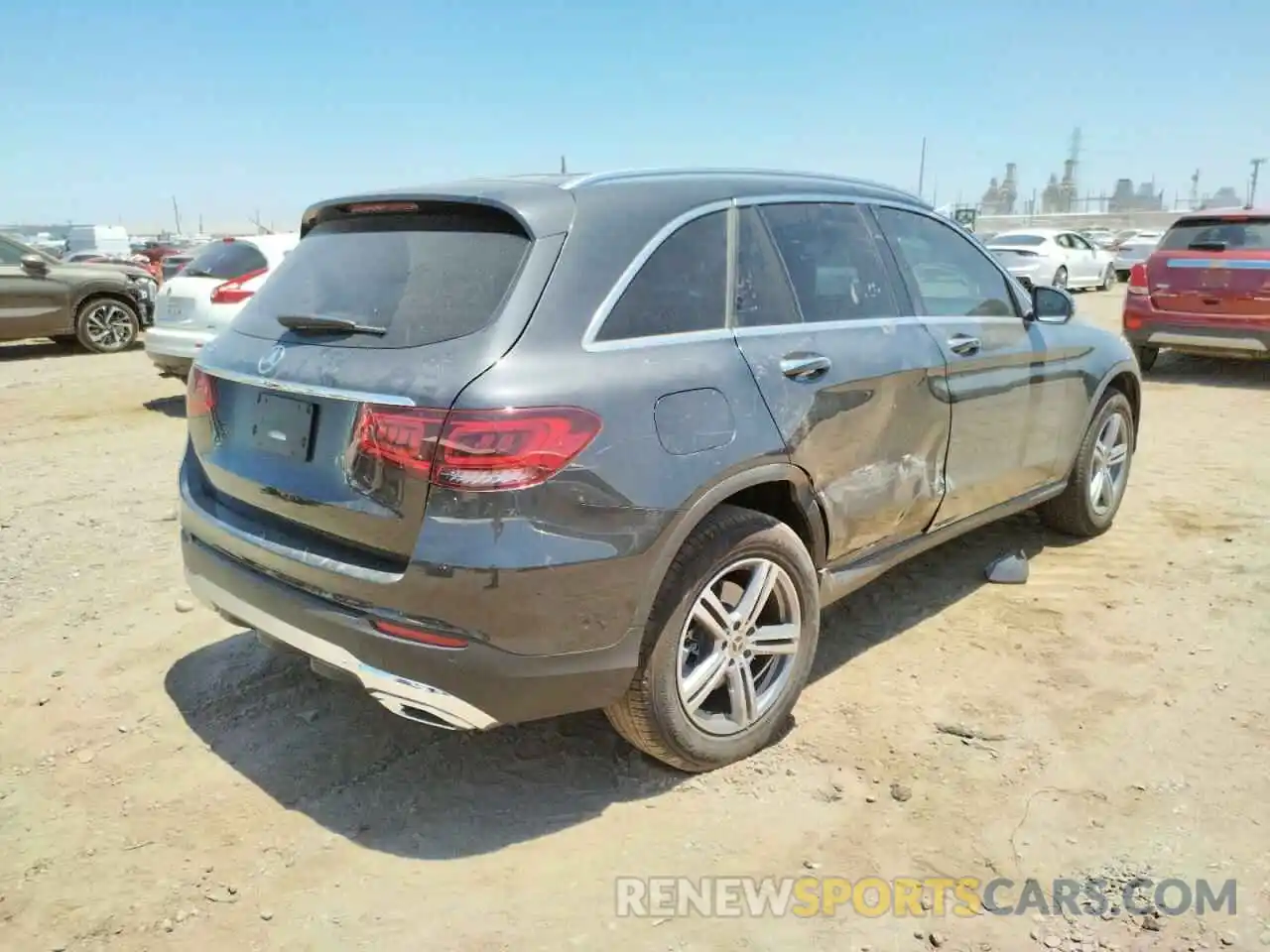 4 Фотография поврежденного автомобиля W1N0G8DB5MV295670 MERCEDES-BENZ GLC-CLASS 2021