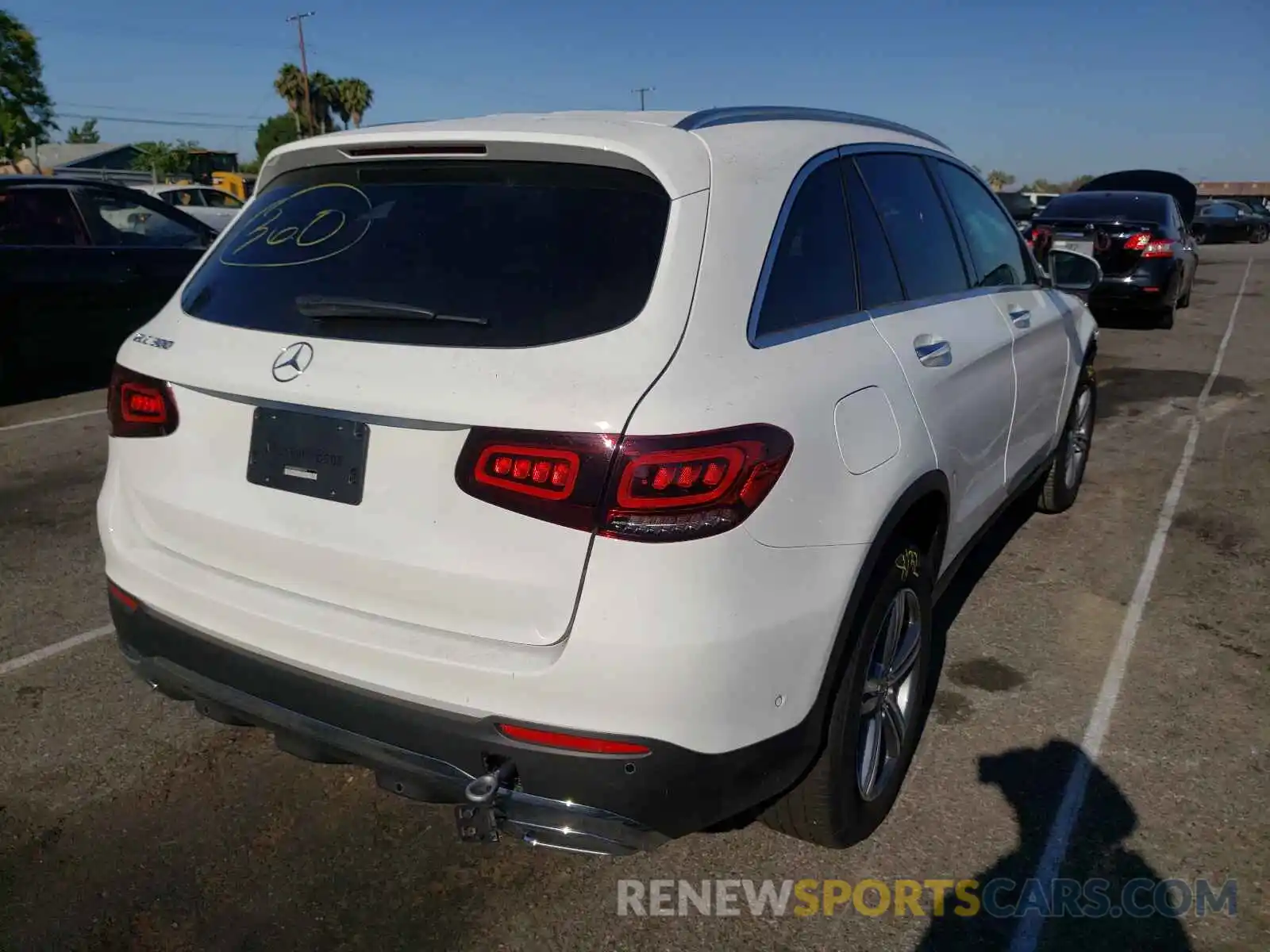 4 Photograph of a damaged car W1N0G8DB6MF891445 MERCEDES-BENZ GLC-CLASS 2021