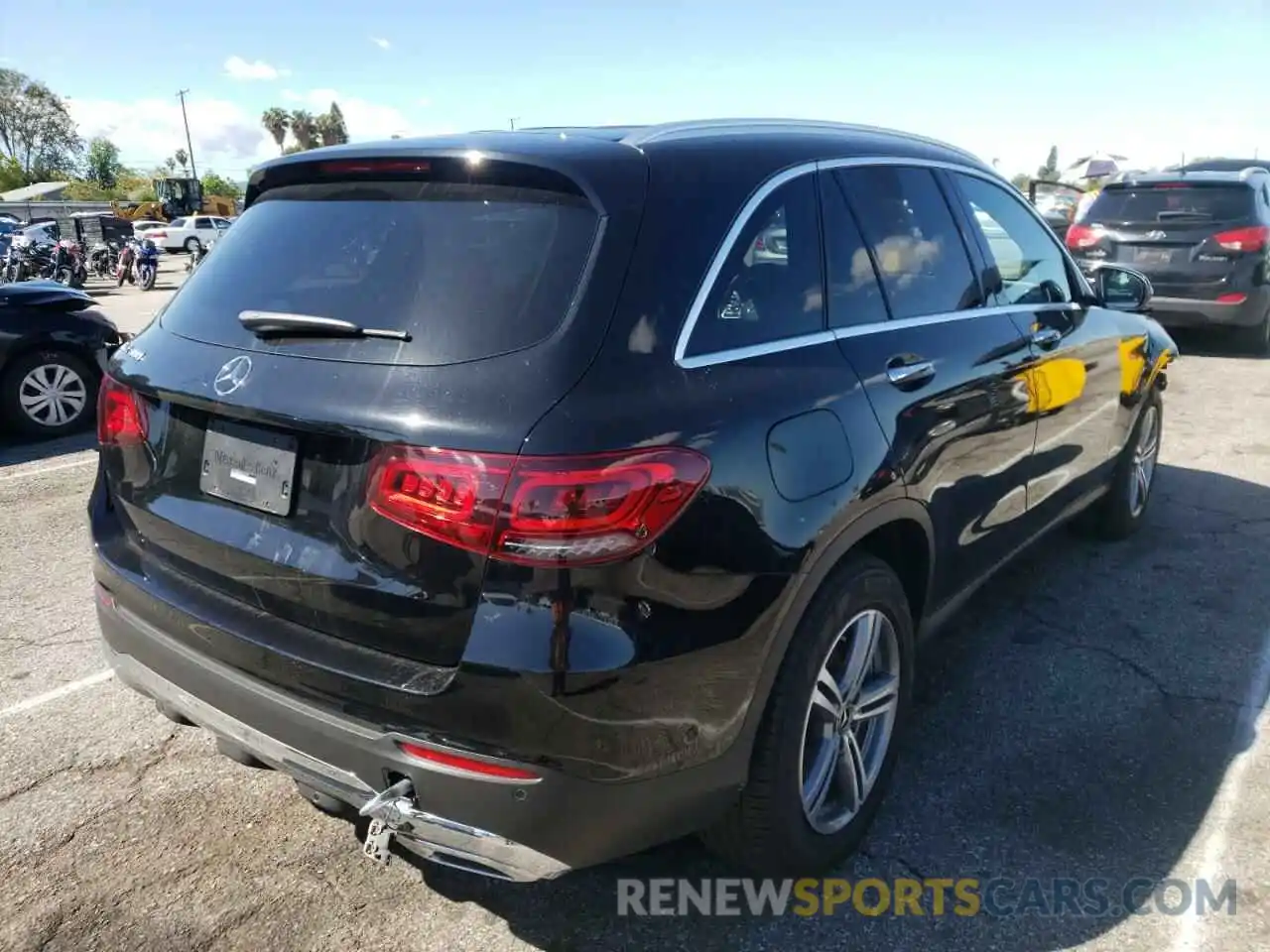 4 Photograph of a damaged car W1N0G8DB6MV265660 MERCEDES-BENZ GLC-CLASS 2021