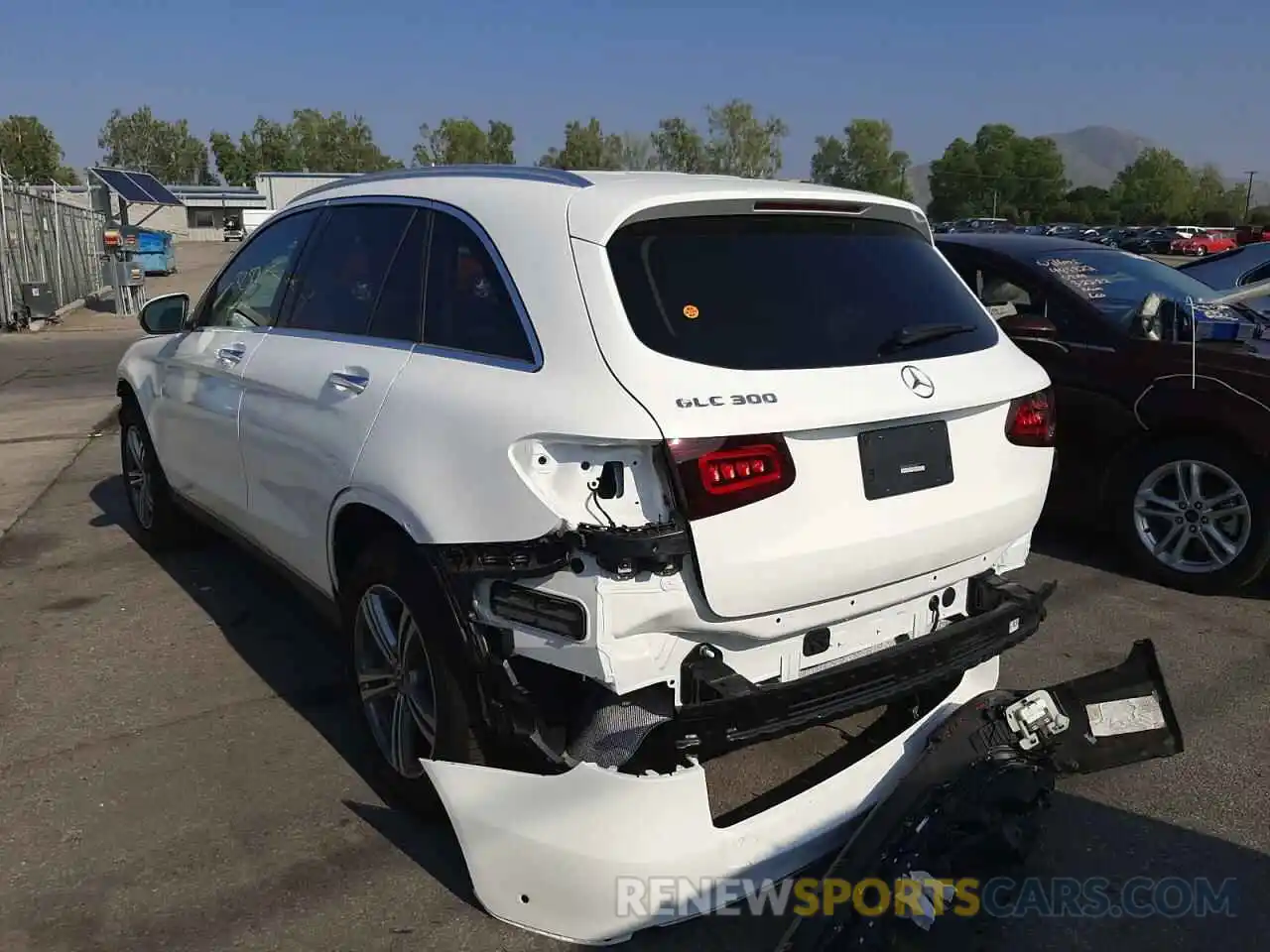 3 Photograph of a damaged car W1N0G8DB6MV323847 MERCEDES-BENZ GLC-CLASS 2021