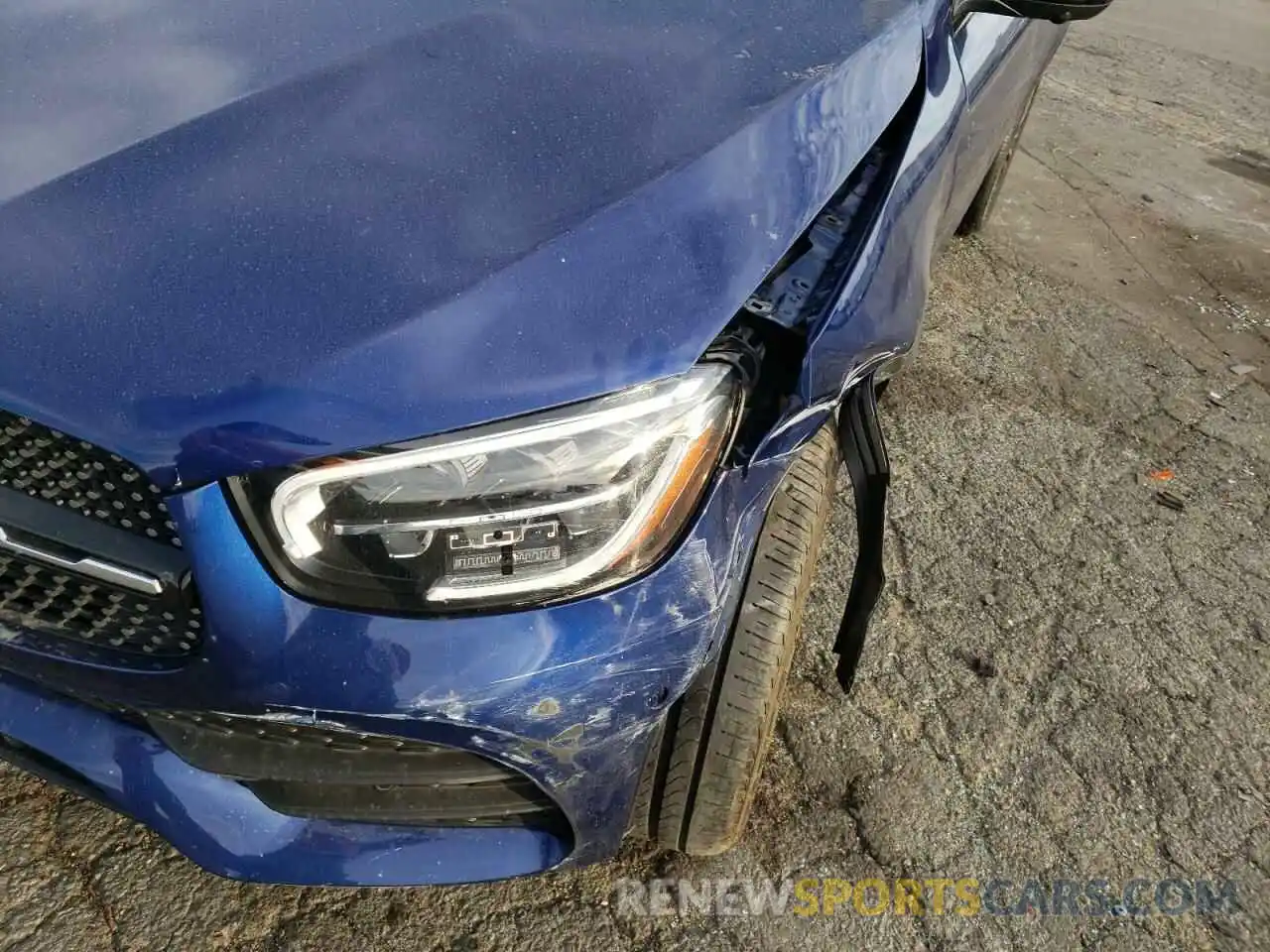 9 Photograph of a damaged car W1N0G8DB7MV268504 MERCEDES-BENZ GLC-CLASS 2021