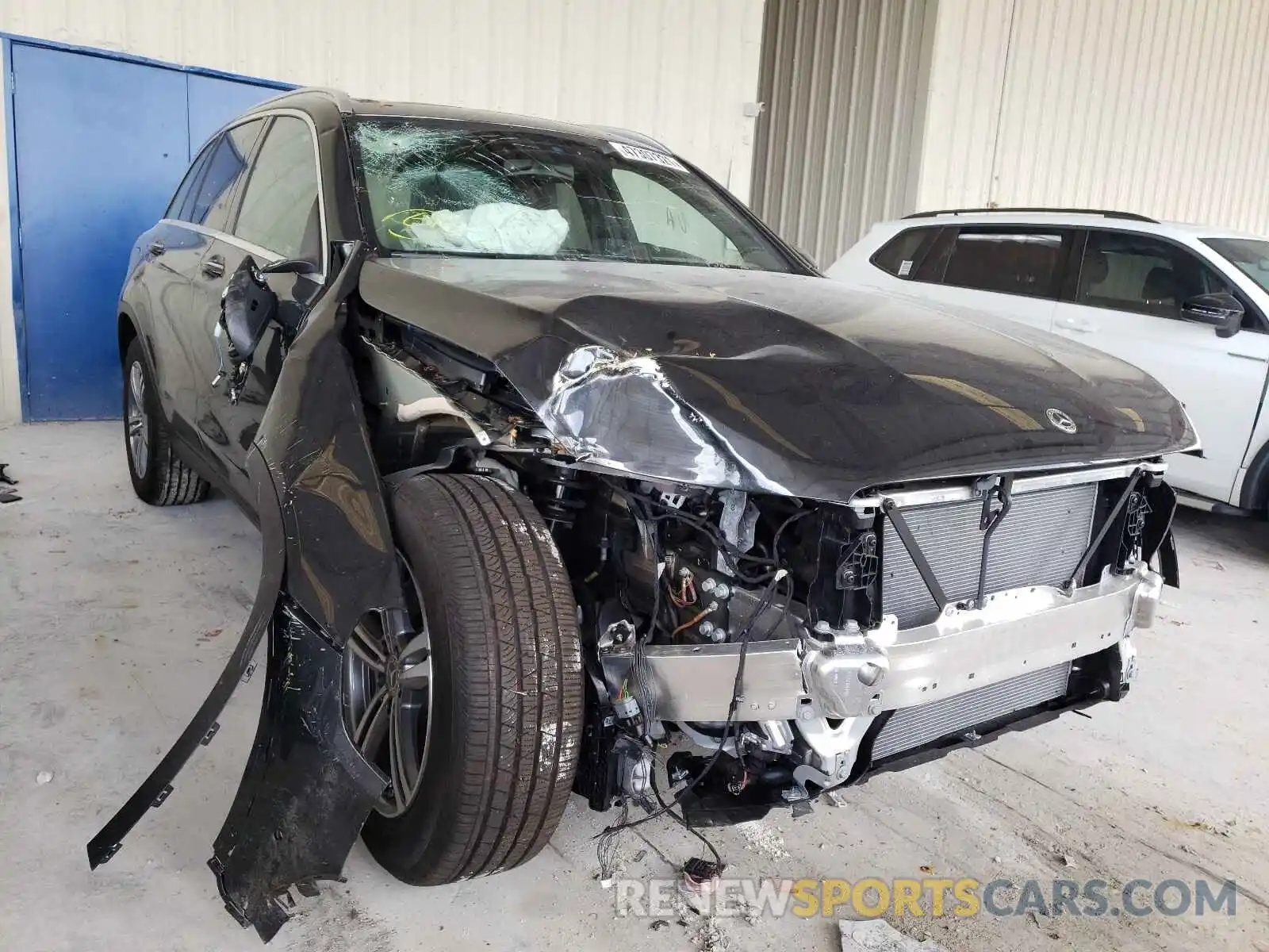 9 Photograph of a damaged car W1N0G8DB8MF934330 MERCEDES-BENZ GLC-CLASS 2021