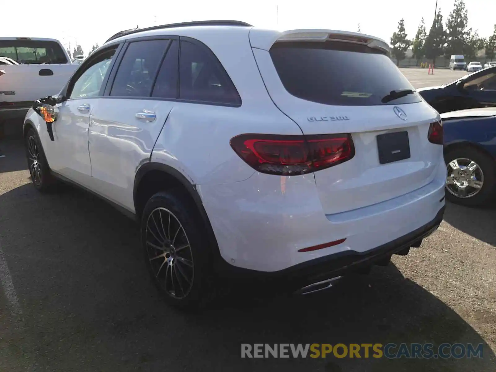 3 Photograph of a damaged car W1N0G8DB8MV318424 MERCEDES-BENZ GLC-CLASS 2021