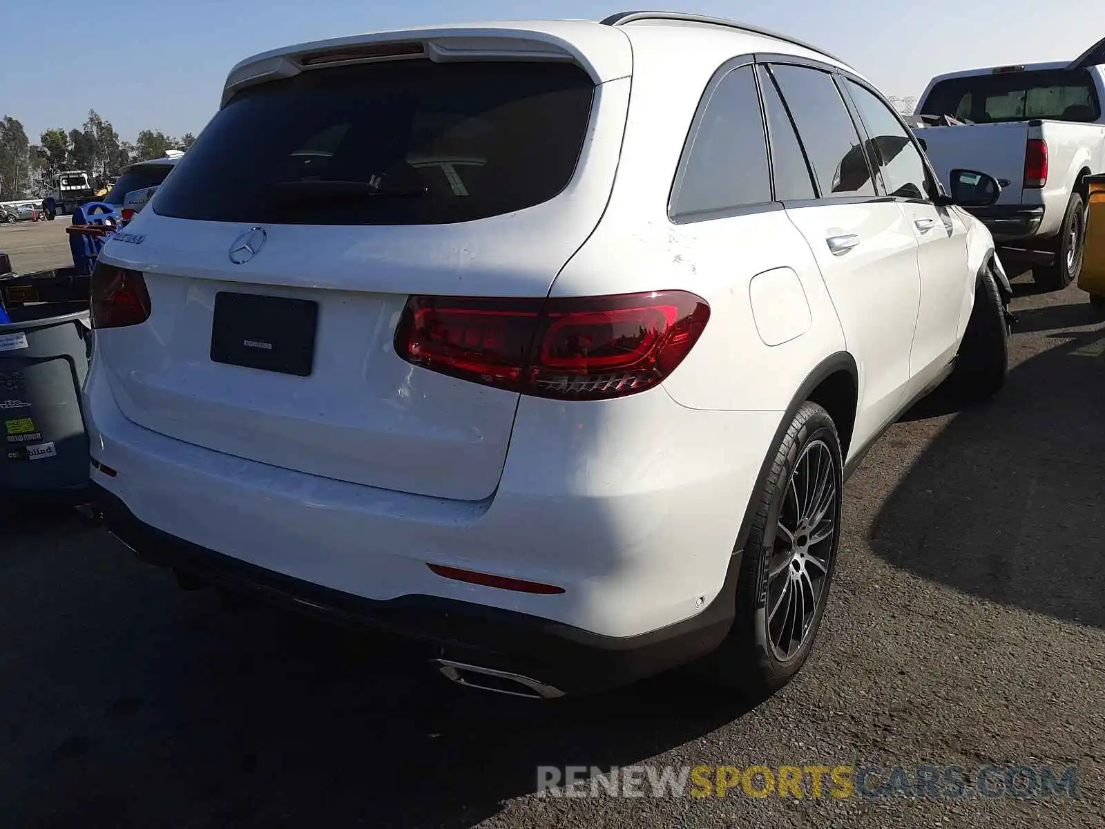 4 Photograph of a damaged car W1N0G8DB8MV318424 MERCEDES-BENZ GLC-CLASS 2021