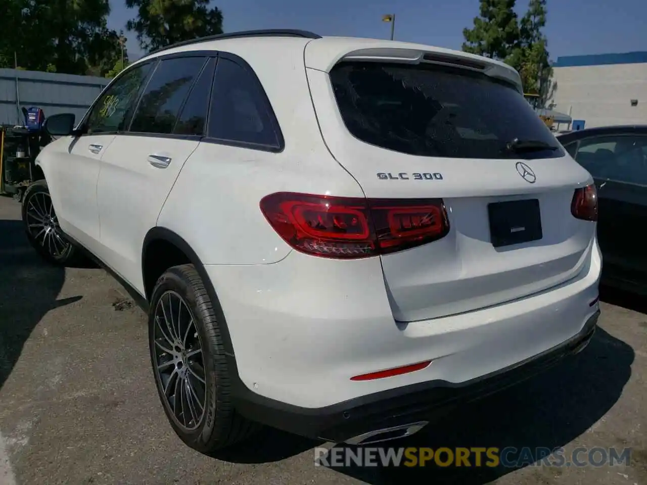 3 Photograph of a damaged car W1N0G8DBXMF995498 MERCEDES-BENZ GLC-CLASS 2021