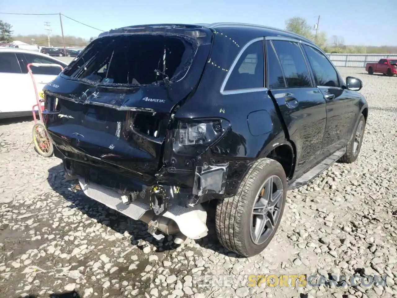 4 Photograph of a damaged car W1N0G8EB0MF879239 MERCEDES-BENZ GLC-CLASS 2021