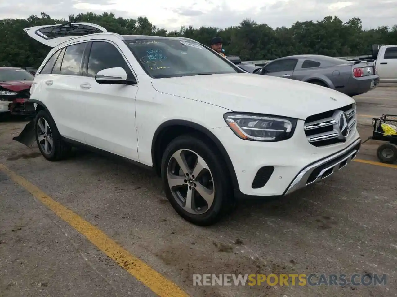 1 Photograph of a damaged car W1N0G8EB1MF885261 MERCEDES-BENZ GLC-CLASS 2021