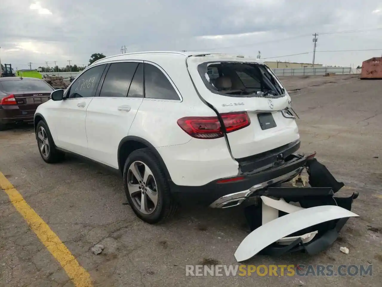 3 Photograph of a damaged car W1N0G8EB1MF885261 MERCEDES-BENZ GLC-CLASS 2021