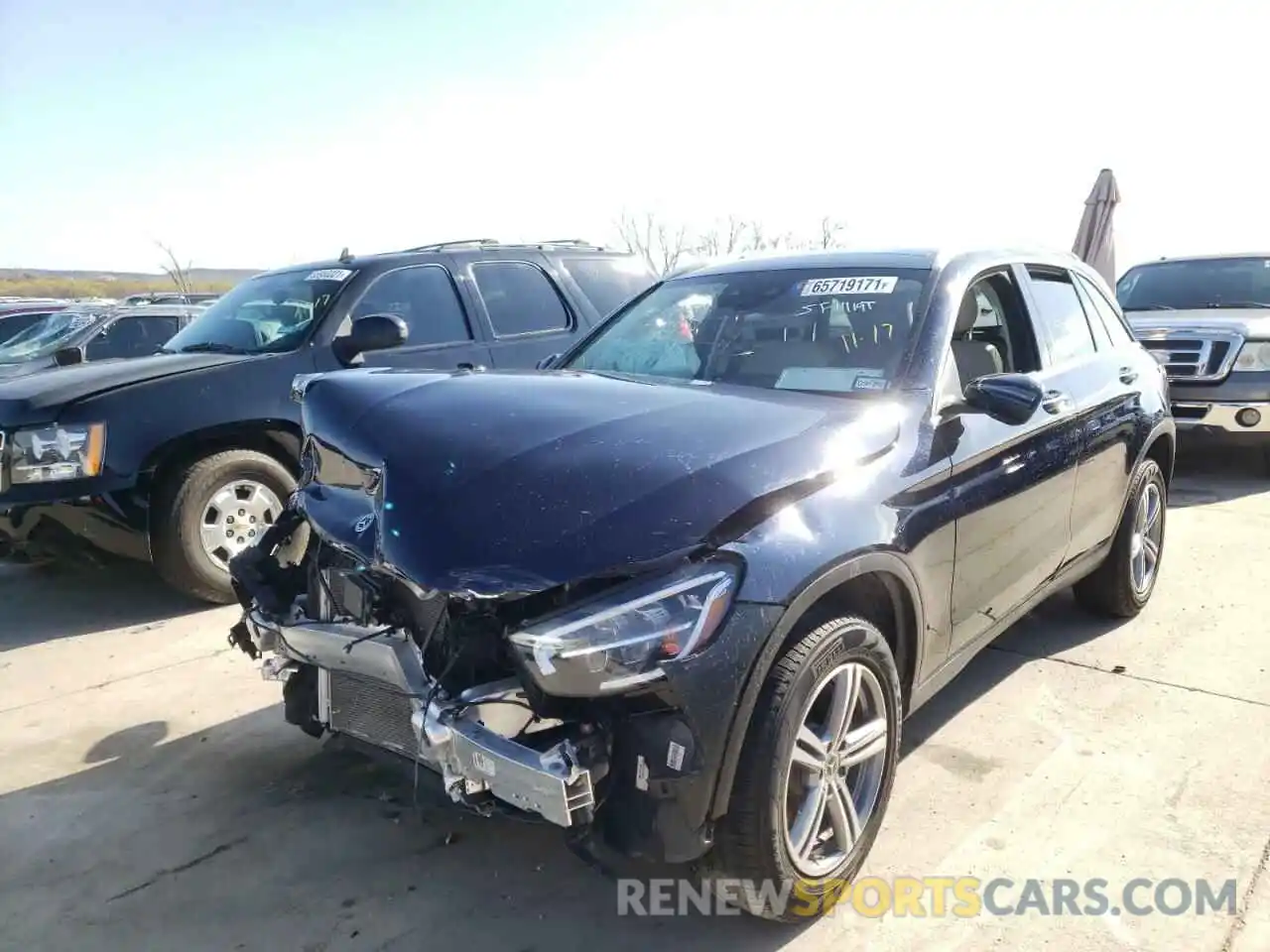 2 Photograph of a damaged car W1N0G8EB1MF893909 MERCEDES-BENZ GLC-CLASS 2021