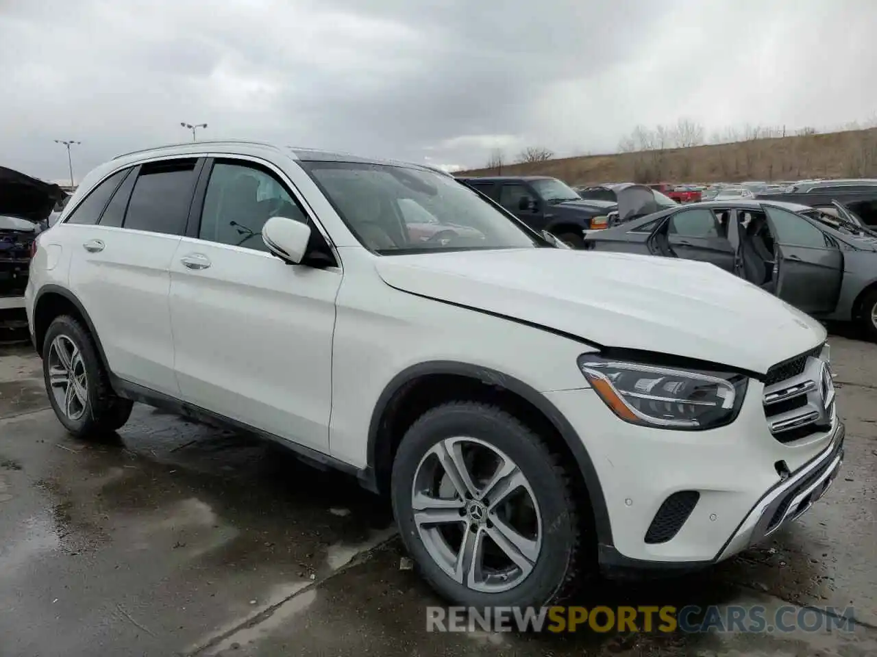 4 Photograph of a damaged car W1N0G8EB2MF874625 MERCEDES-BENZ GLC-CLASS 2021