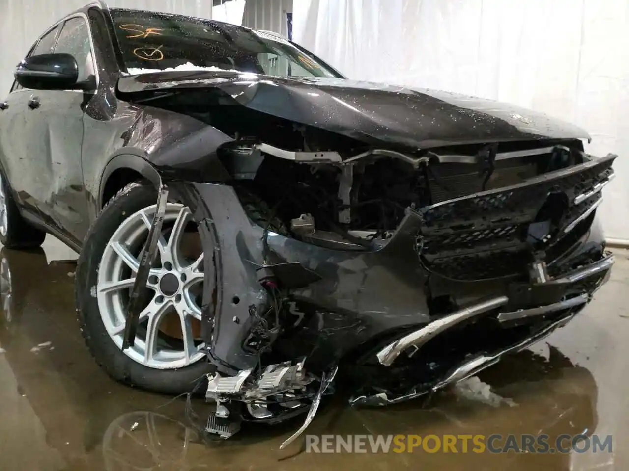 9 Photograph of a damaged car W1N0G8EB2MF885950 MERCEDES-BENZ GLC-CLASS 2021