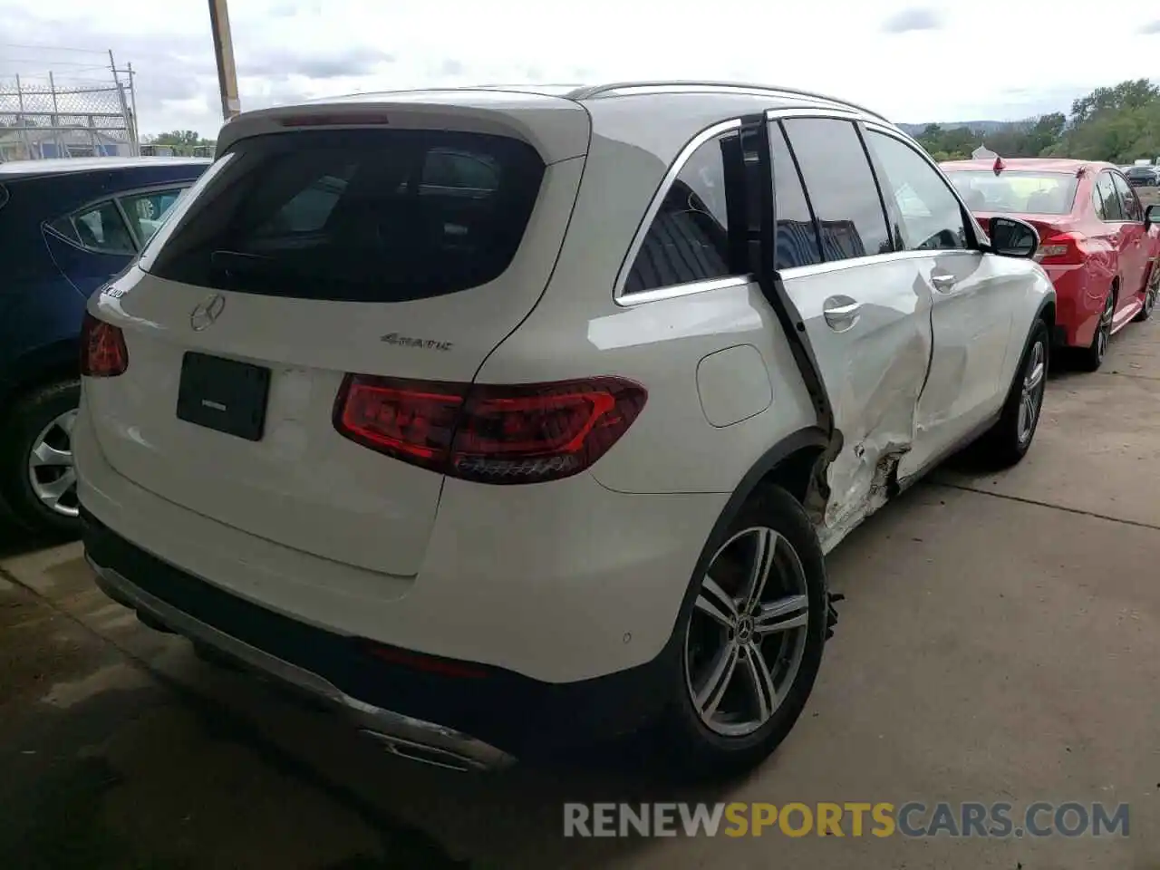 4 Photograph of a damaged car W1N0G8EB2MF886709 MERCEDES-BENZ GLC-CLASS 2021