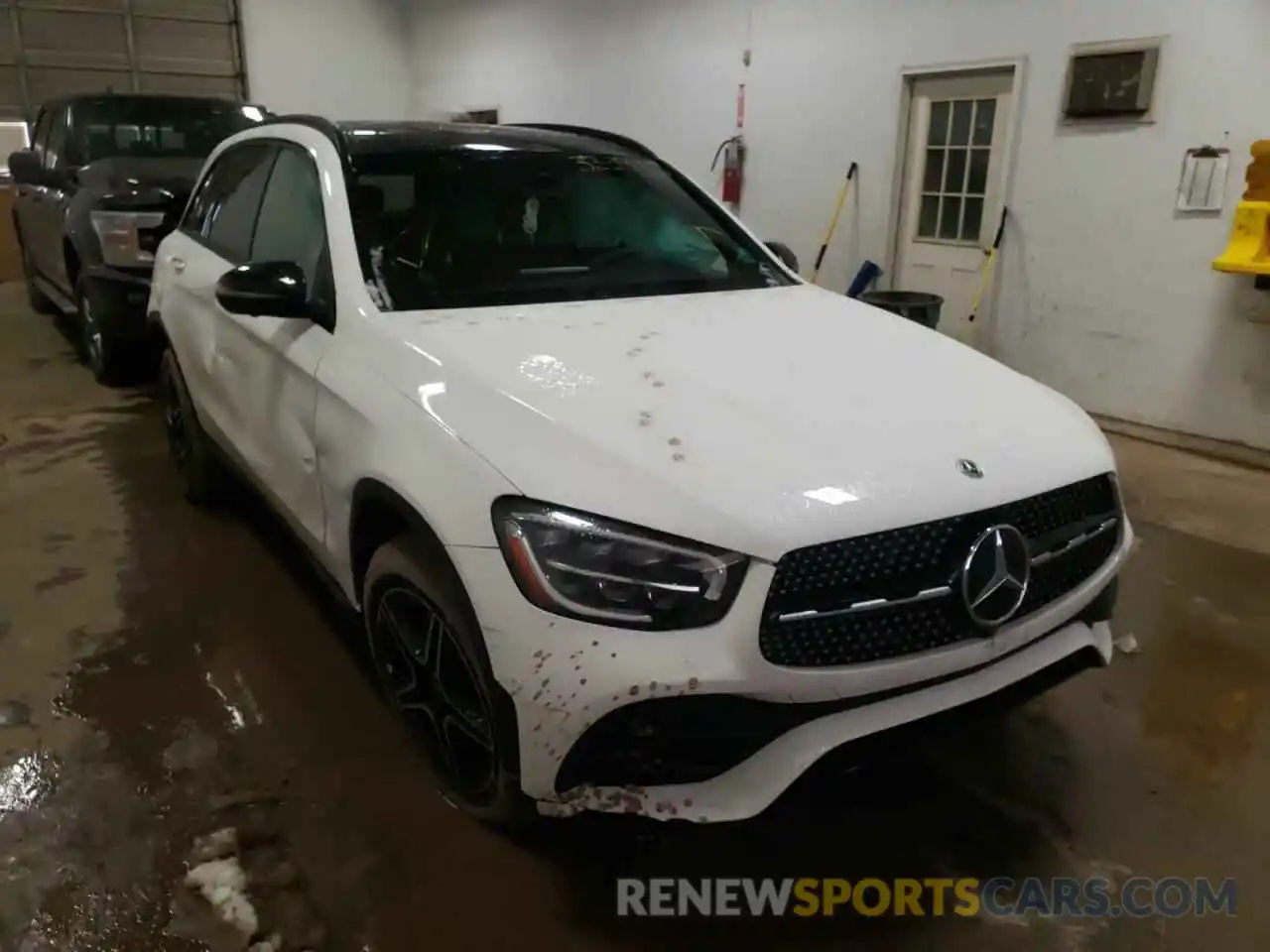 1 Photograph of a damaged car W1N0G8EB3MV283161 MERCEDES-BENZ GLC-CLASS 2021