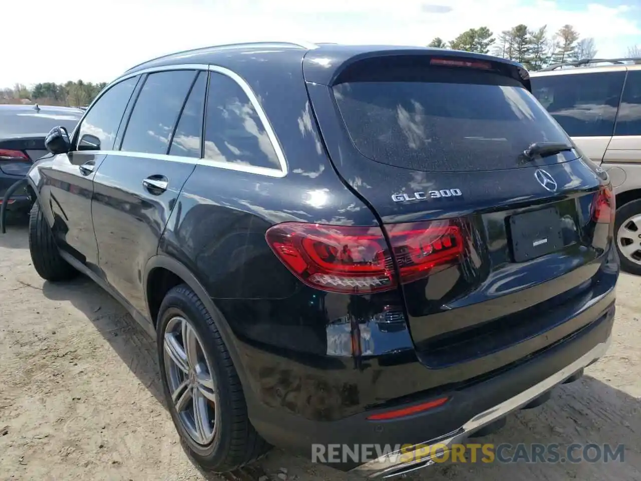 3 Photograph of a damaged car W1N0G8EB4MF883049 MERCEDES-BENZ GLC-CLASS 2021