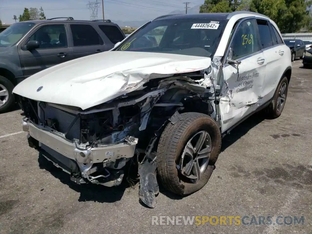 2 Photograph of a damaged car W1N0G8EB6MF973268 MERCEDES-BENZ GLC-CLASS 2021