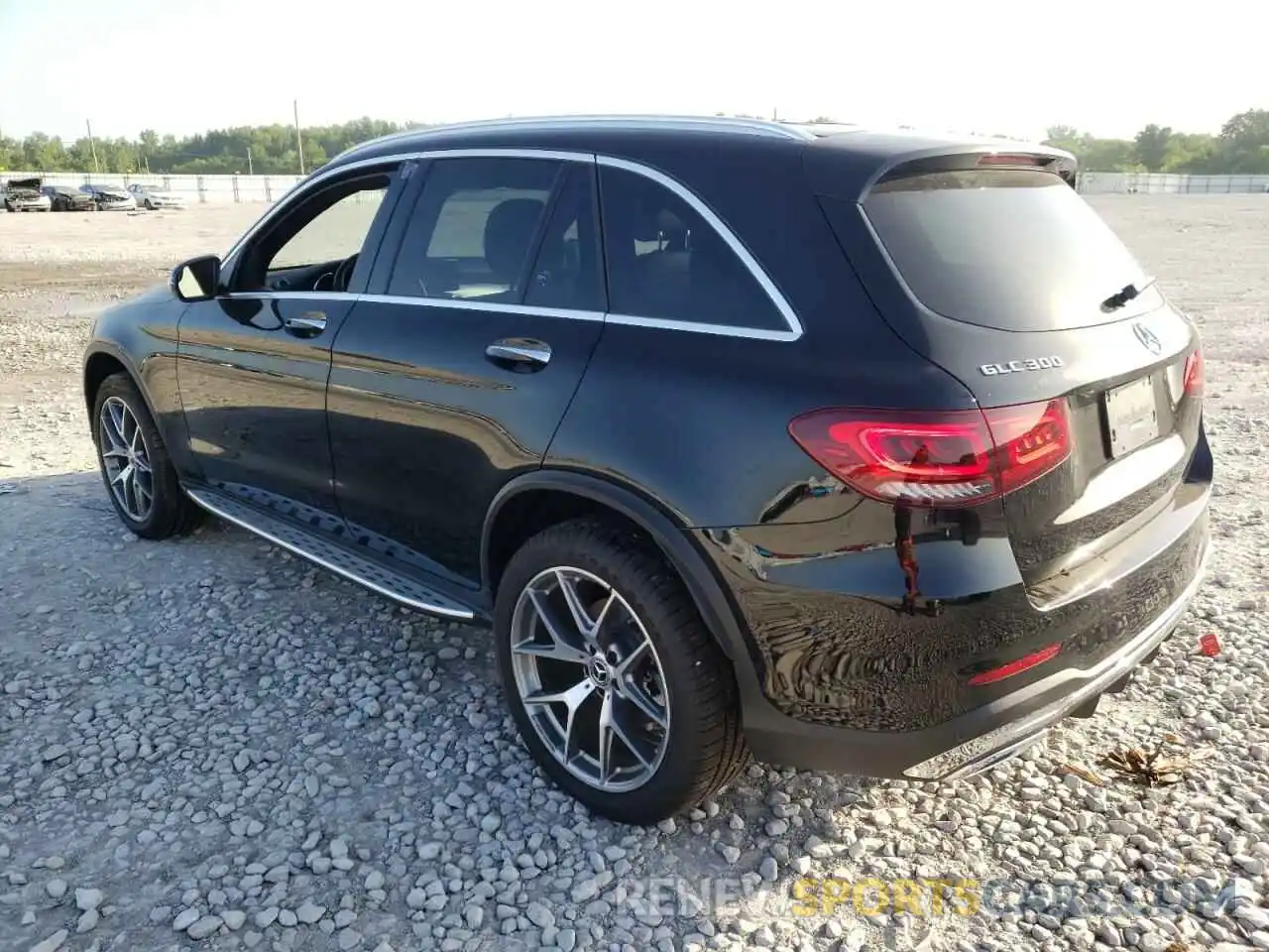 3 Photograph of a damaged car W1N0G8EB7MV317053 MERCEDES-BENZ GLC-CLASS 2021